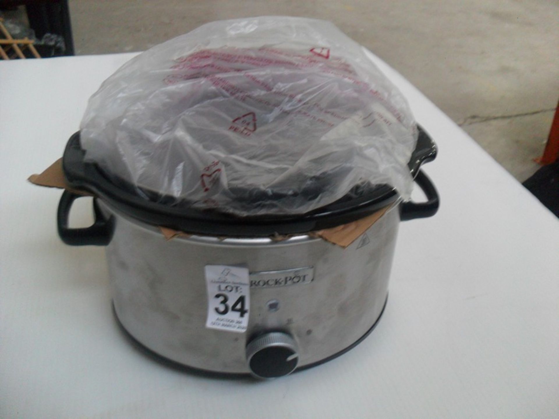 CROCK POT SLOW COOKER (SHOP CLEARANCE)