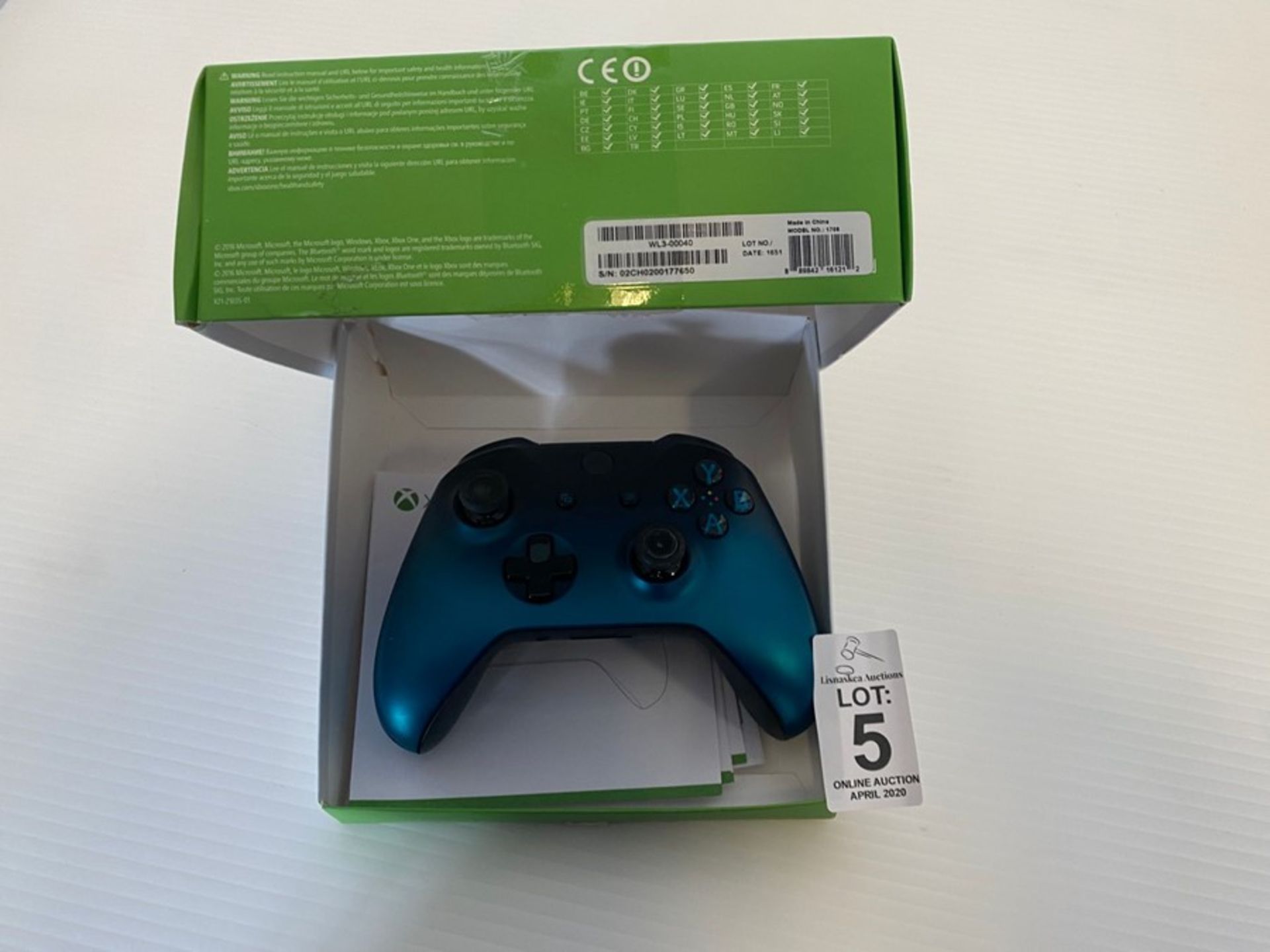XBOX ONE WIRELESS CONTROLLER - BLUE OMBRE