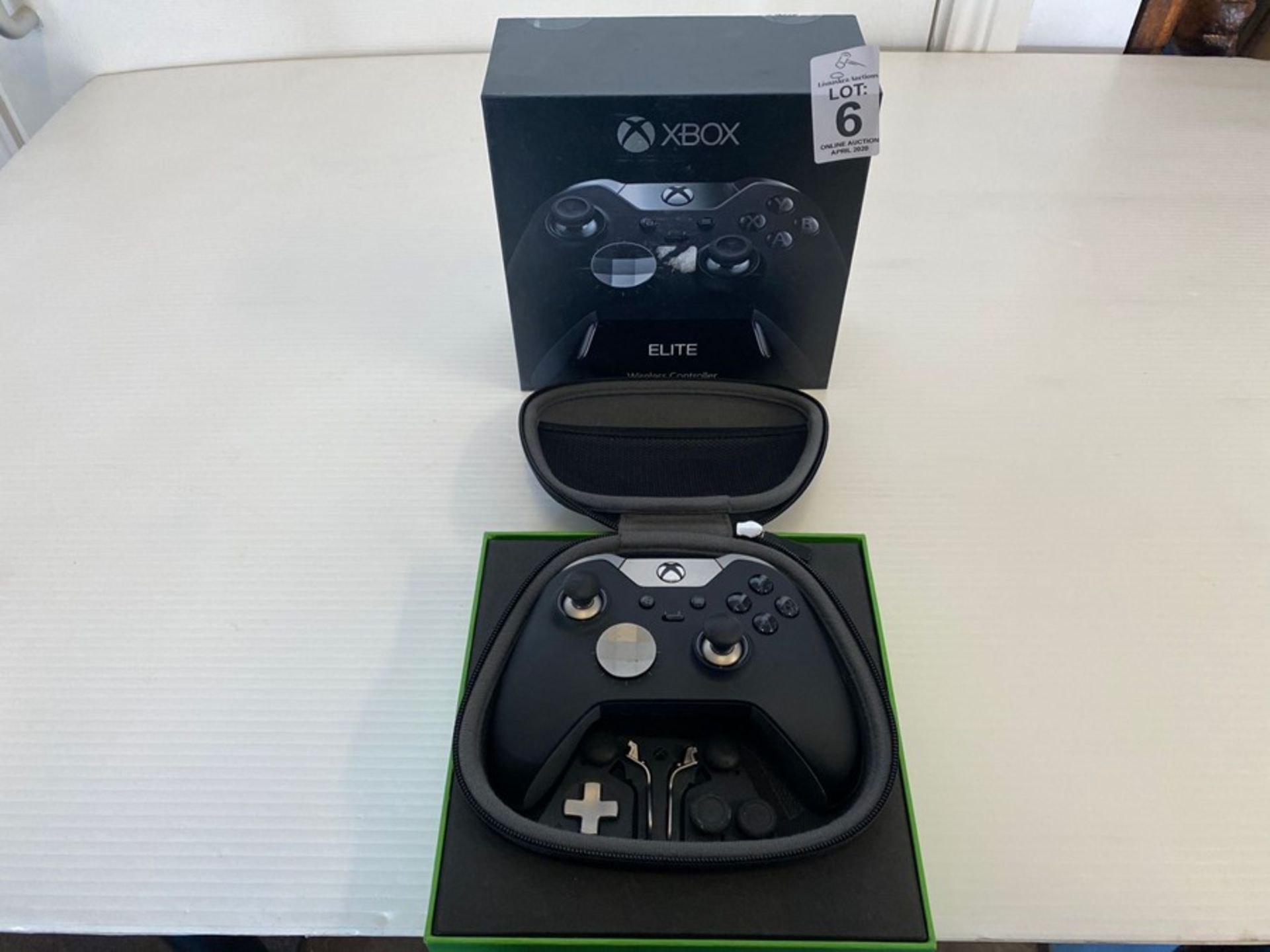 XBOX ONE WIRELESS ELITE CONTROLLER