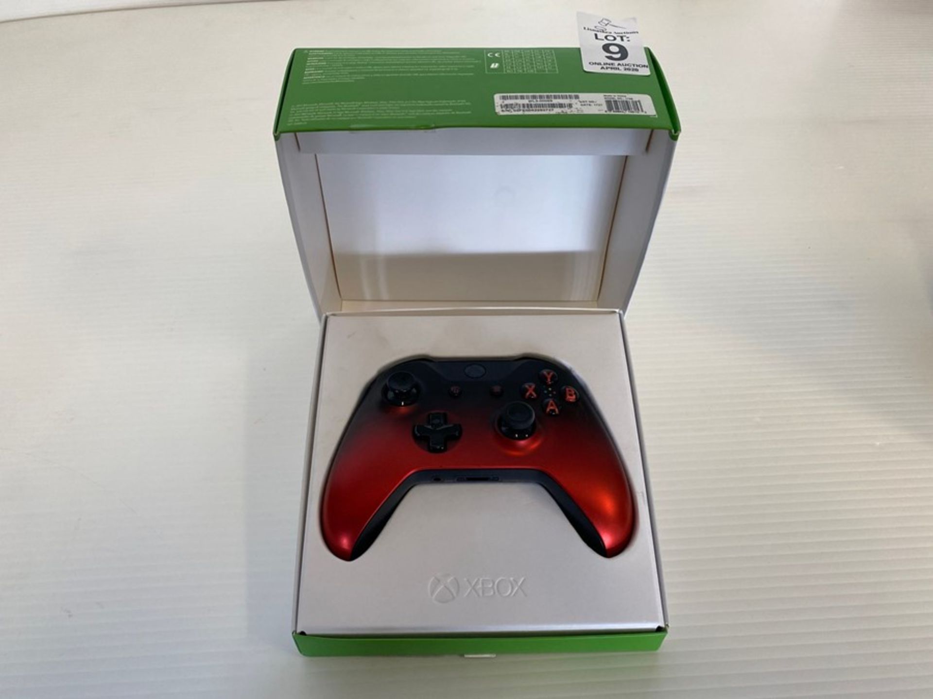 XBOX ONE WIRELESS CONTROLLER - RED OMBRE