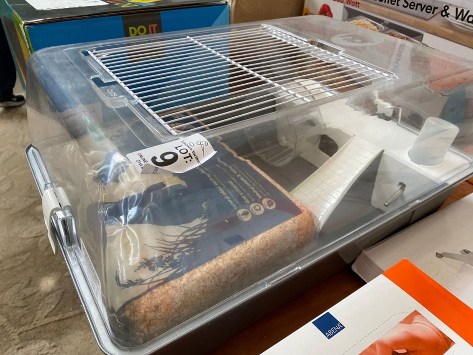 HAMSTER CAGE WITH SAW DUST