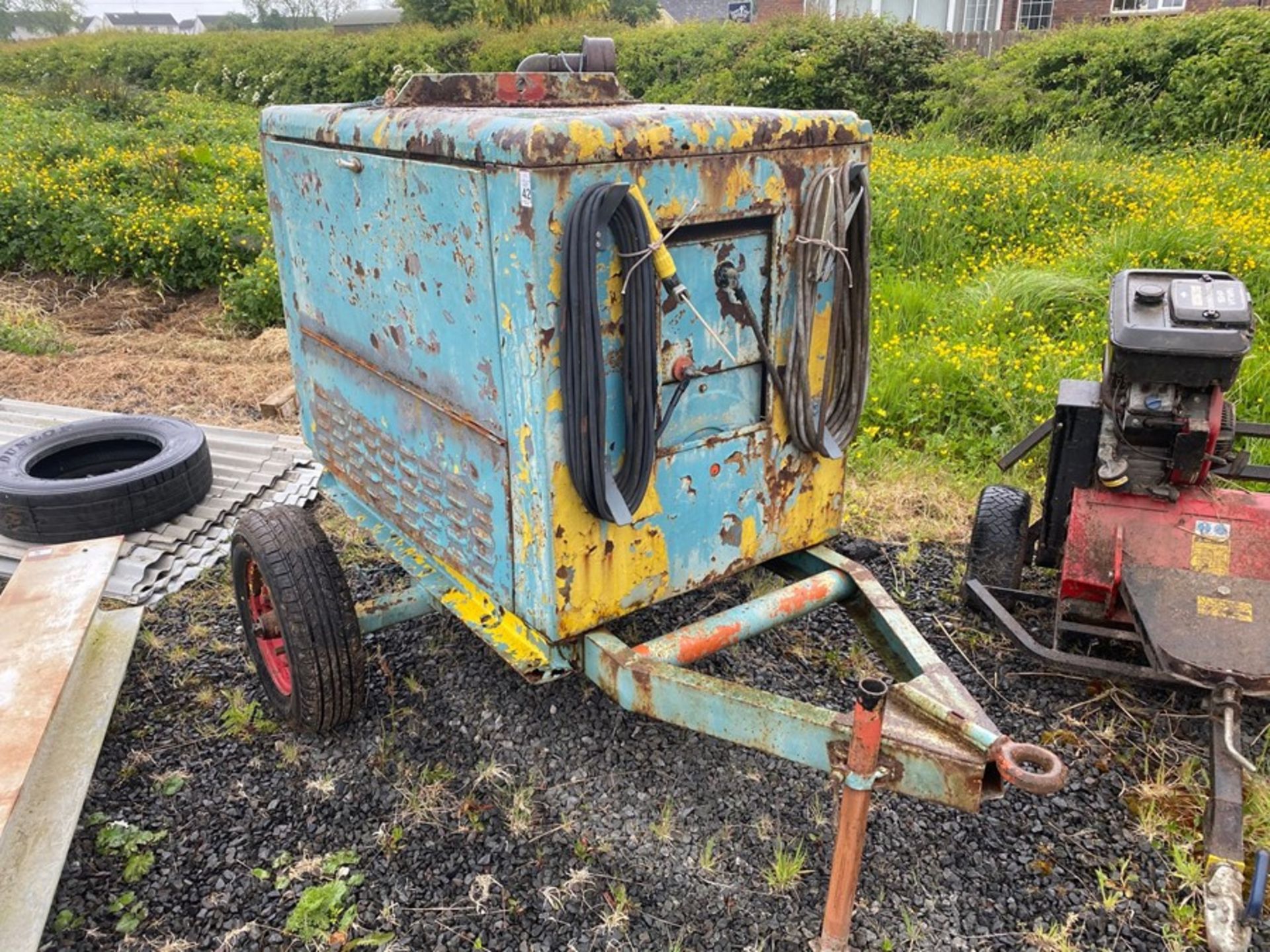 PORTABLE WELDER GENERATOR (WORKING)