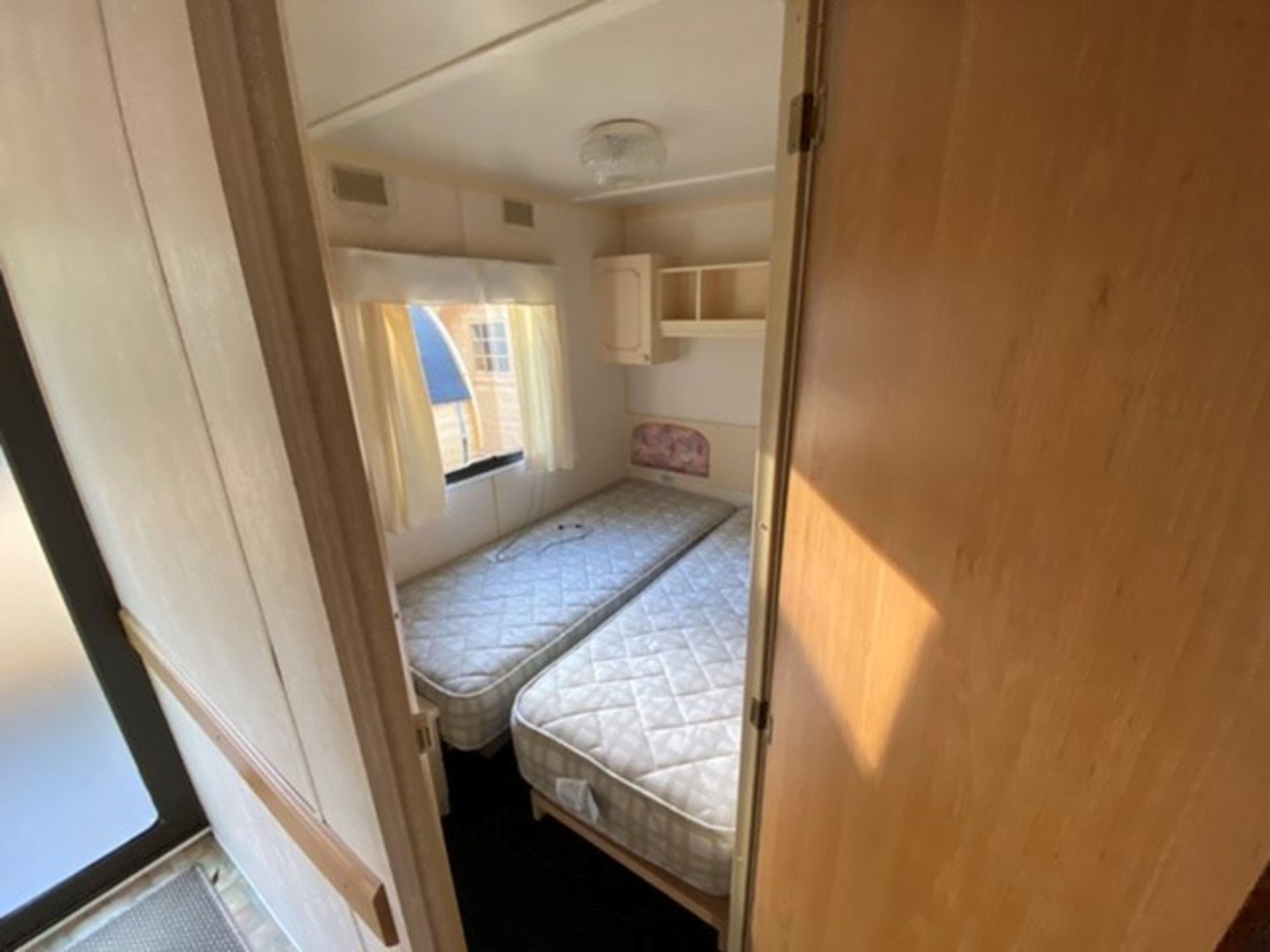 WILLERBY GRANADA STATIC CARAVAN (32FT X 12FT) - Image 10 of 10