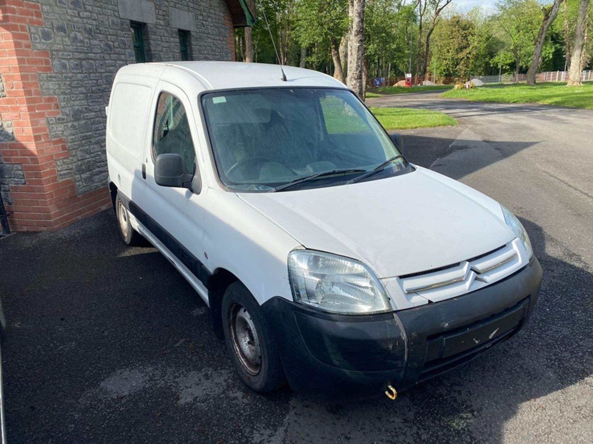 2003 CITROEN BERLINGO VAN - WHITE (NO MOT) (RUNNING) (154,000 MILES)