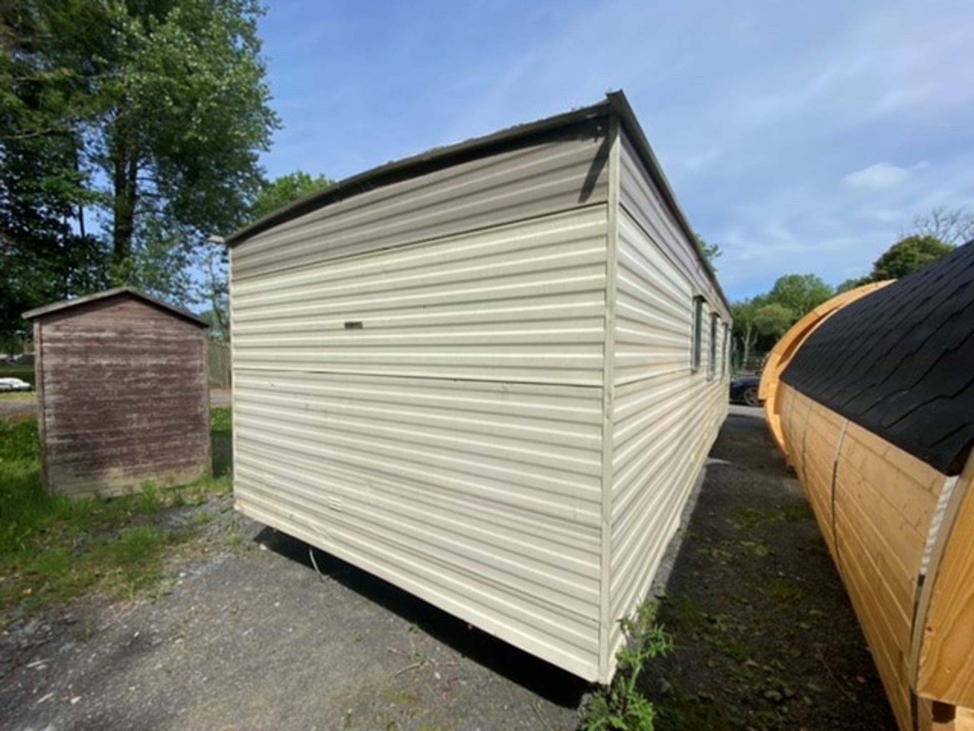 30x 10 GALAXY 2 BEDROOM STATIC CARAVAN WITH NEW GAS FIRED CENTRAL HEATING - Image 4 of 9