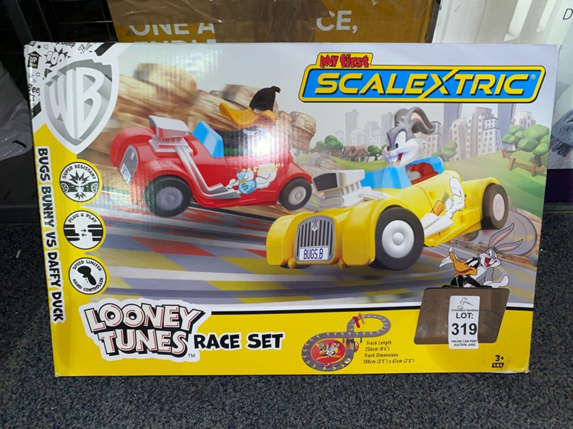 MY FIRST SCALEXTRIC LOONEY TUNES RACE SET