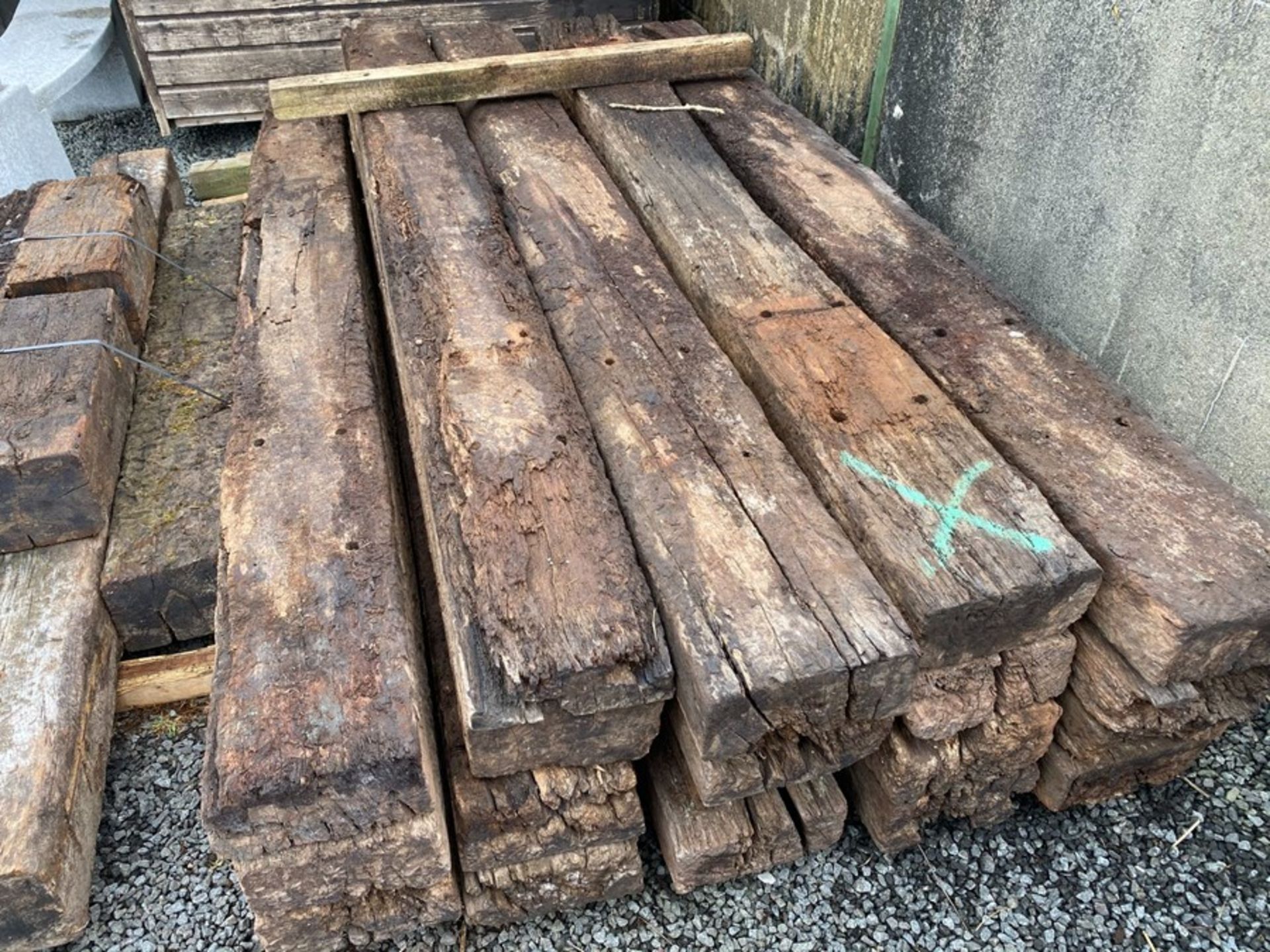 4X RAILWAY SLEEPERS (NO VAT ON HAMMER PRICE)