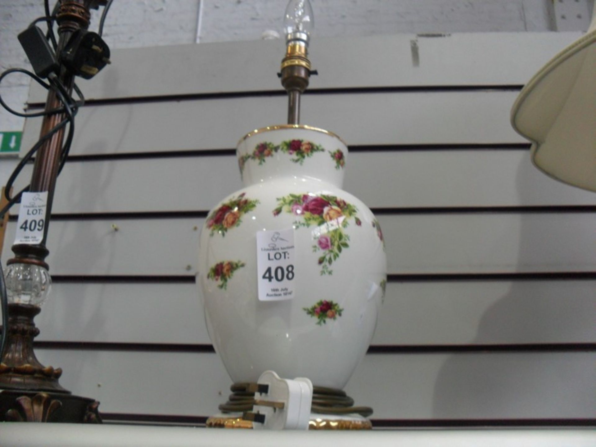 ROYAL ALBERT OLD COUNTRY ROSE LAMP BASE