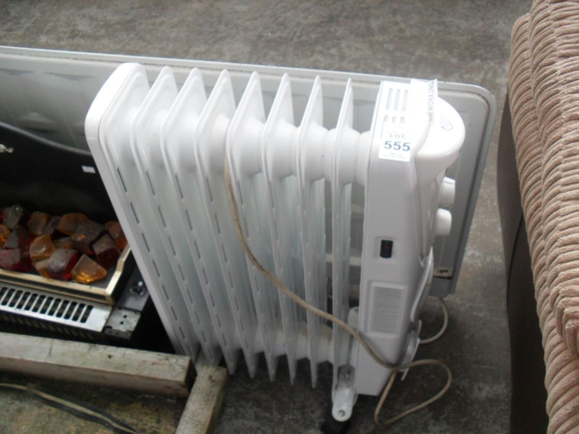 OIL FILLED ELECTRIC RADIATOR (WORKING)