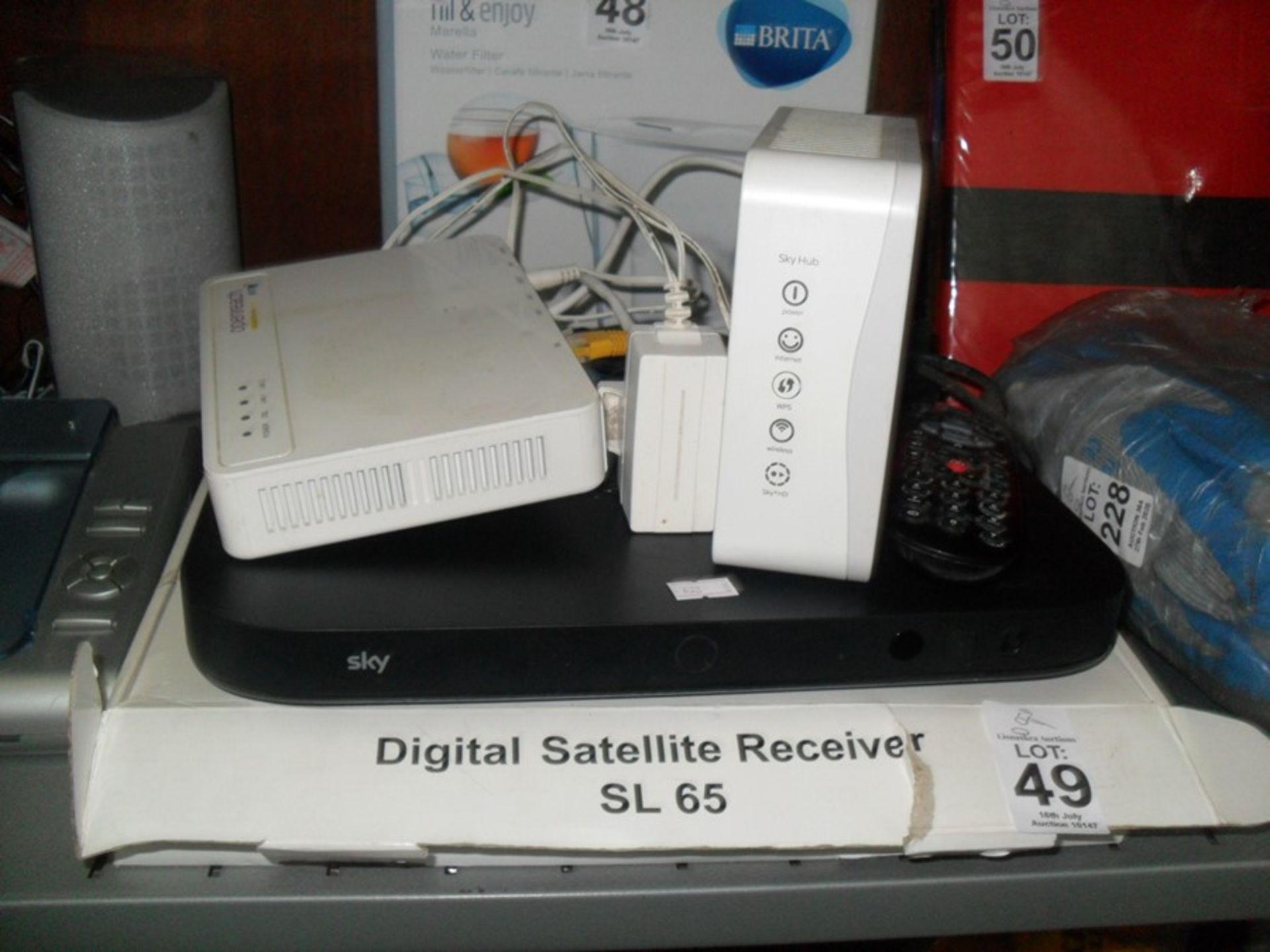 DIGITAL SATELLITE RECEIVER SKY BOX ETC