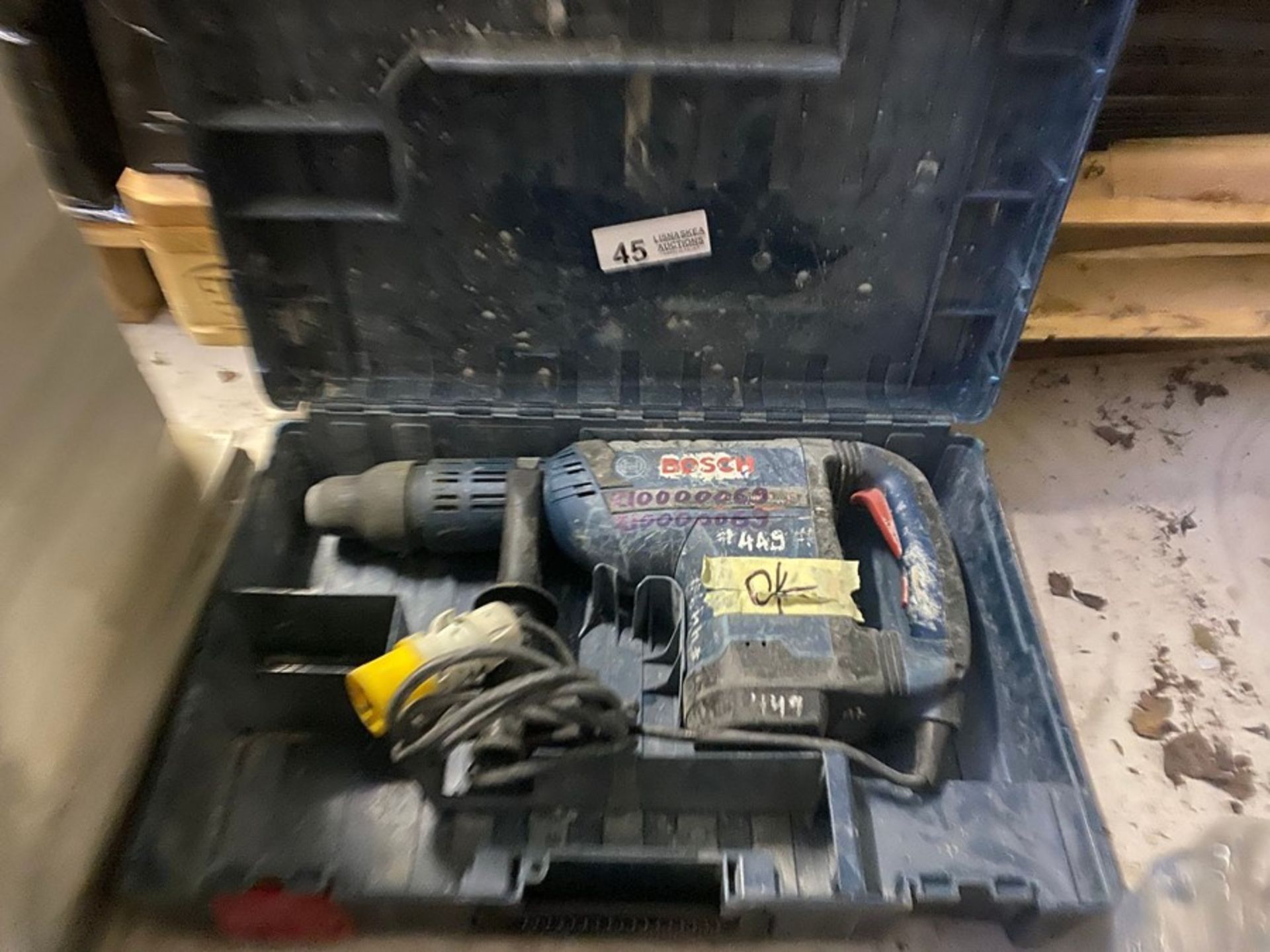 BOSCH PROFESSIONAL GBH 8-45 D 110V HAMMER DRILL (PLUS VAT ON ITEM) (TESTED WORKING)