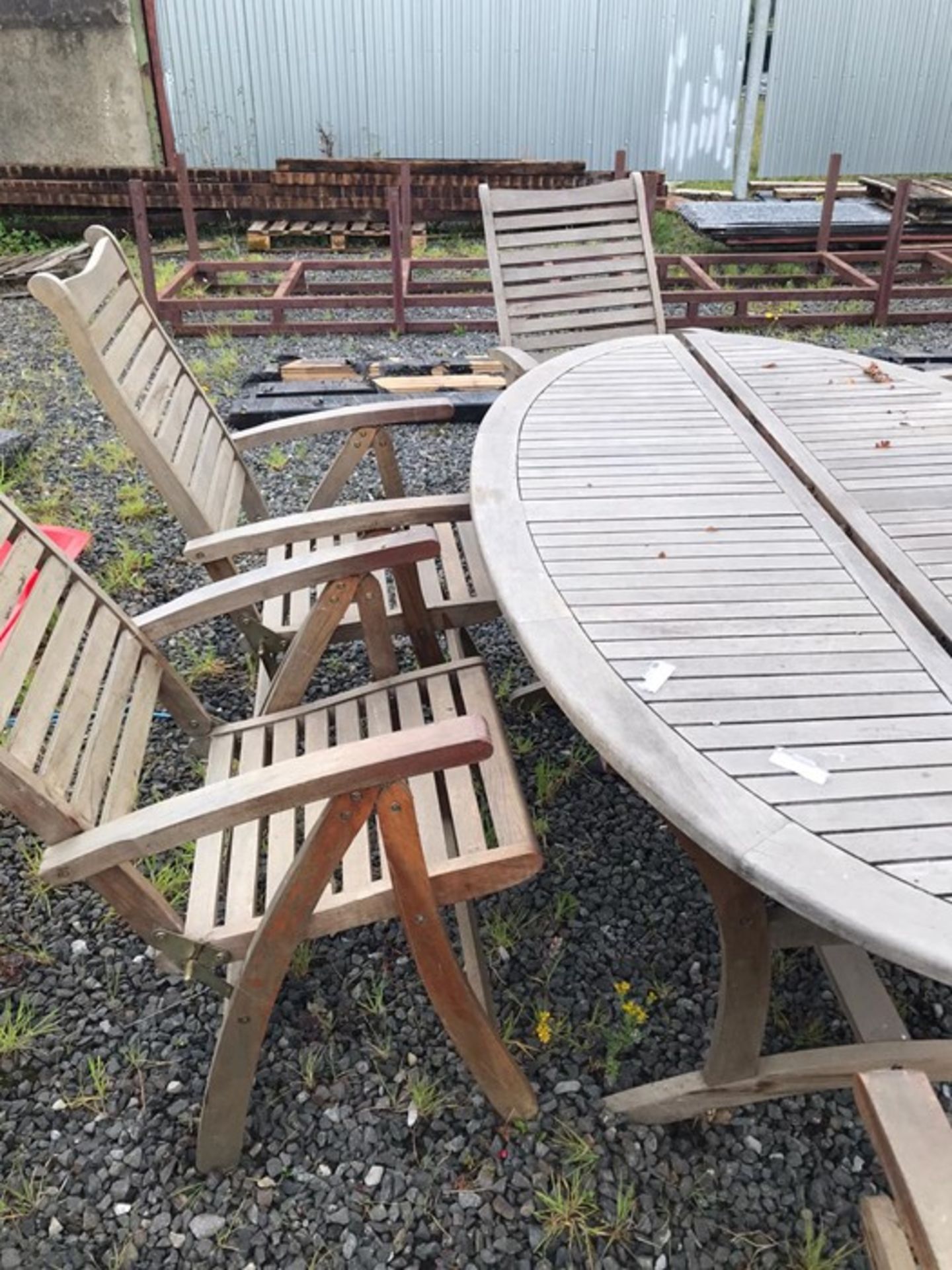 GARDEN TABLE AND 6 CHAIRS - Image 2 of 3