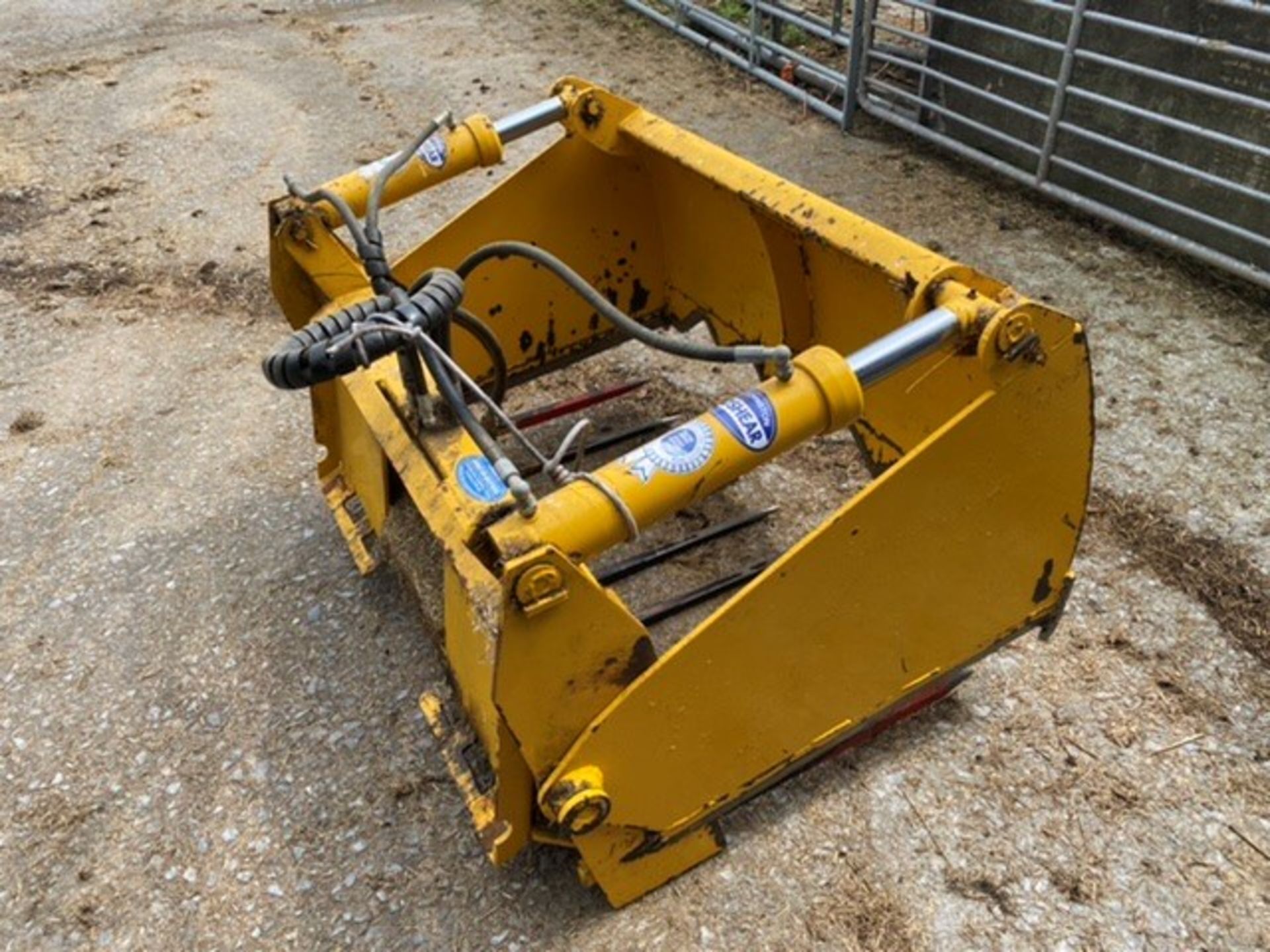 JOHNSTON'S SHEAR GRAB (FOR JCB SKID STEER) (NO VAT ON HAMMER PRICE) - Image 3 of 5