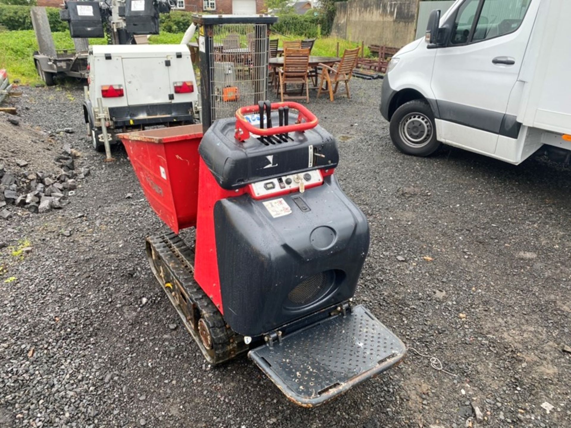 HINOWA MODEL HS701 TRACK DUMPER (RUNNING WELL) (PLUS VAT ON THIS ITEM) - Image 2 of 4