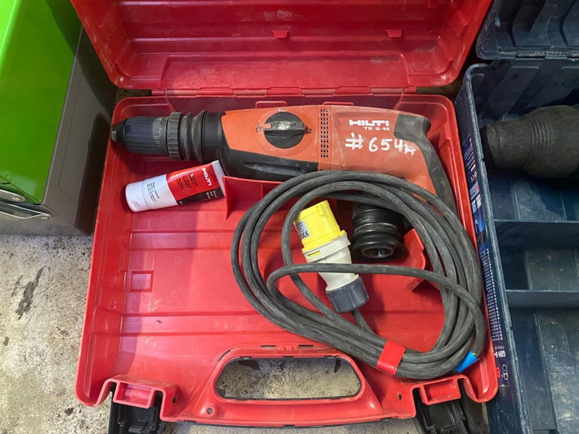 HILTI TE 2-M 110V HAMMER DRILL (PLUS VAT ON ITEM) (TESTED WORKING)