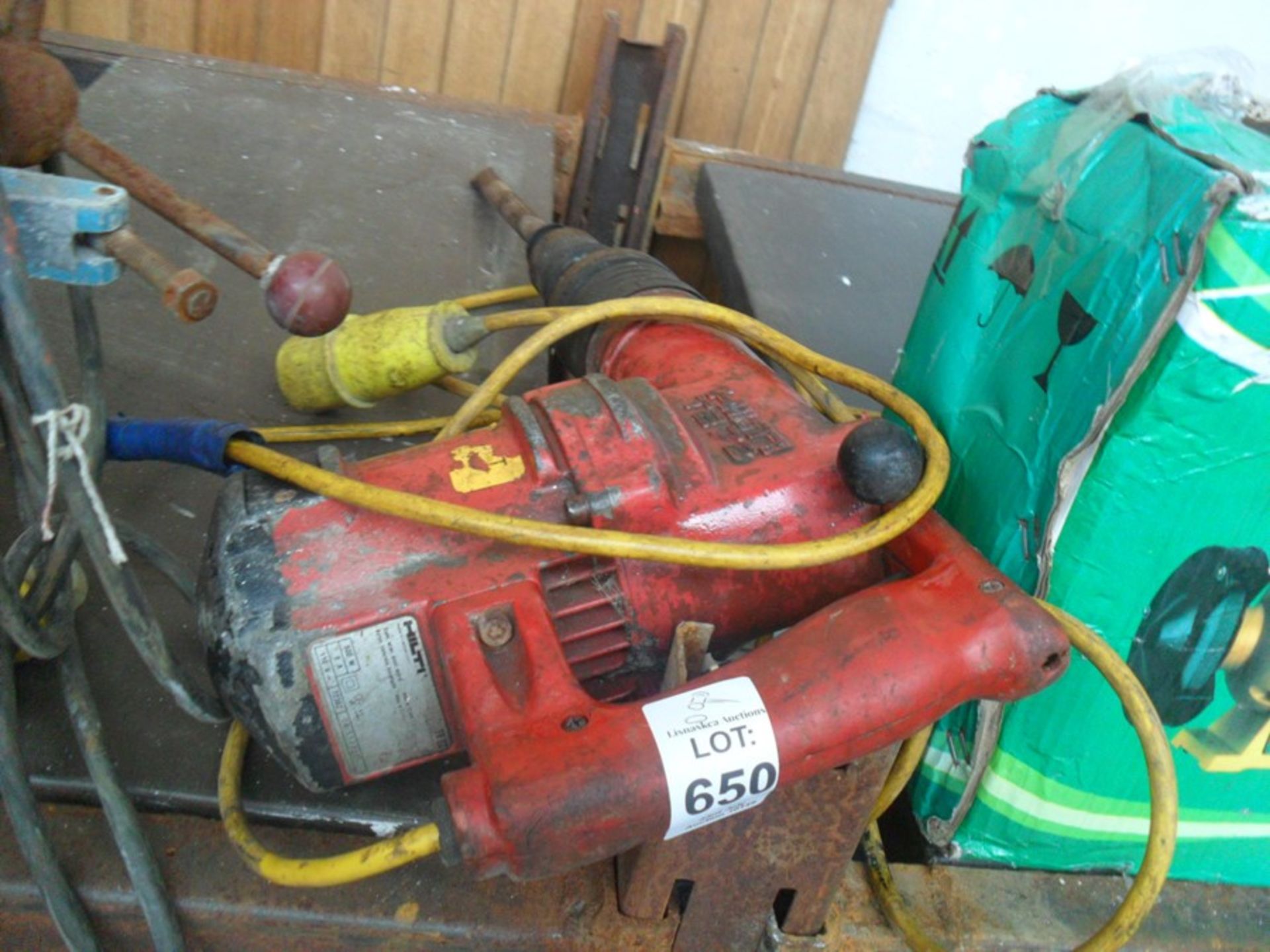 LARGE HILTI KANGO