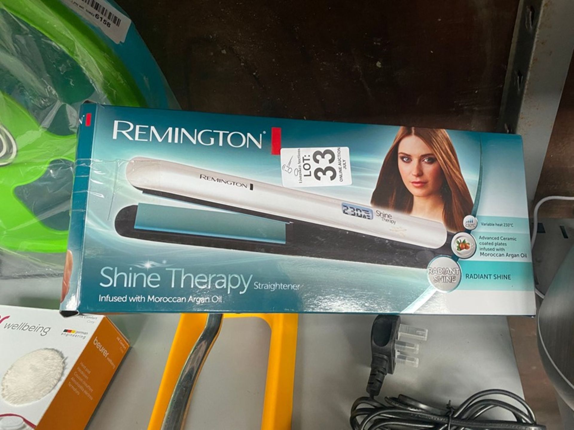 REMINGTON SHINE THERAPY STRAIGHTENER (WORKING)