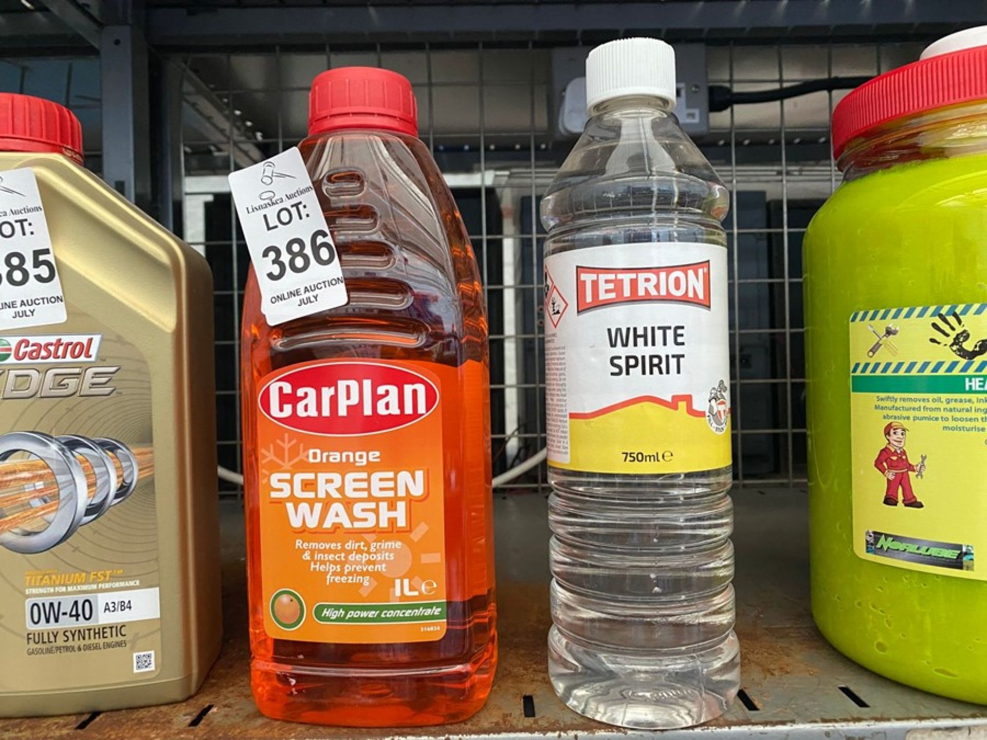 CARPLAN ORANGE SCREEN WASH & TETRION WHITE SPIRIT