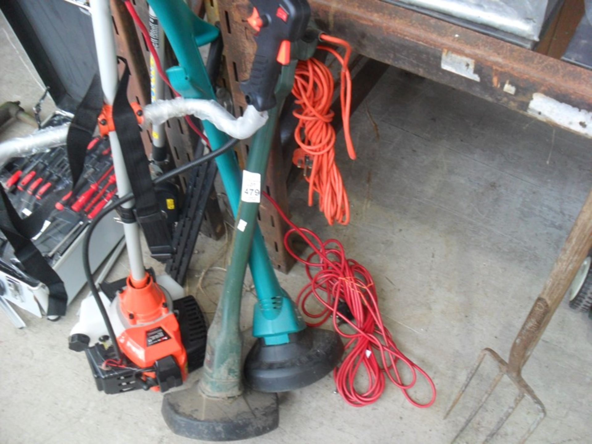 LOT OF 2 ELECTRIC STRIMMERS