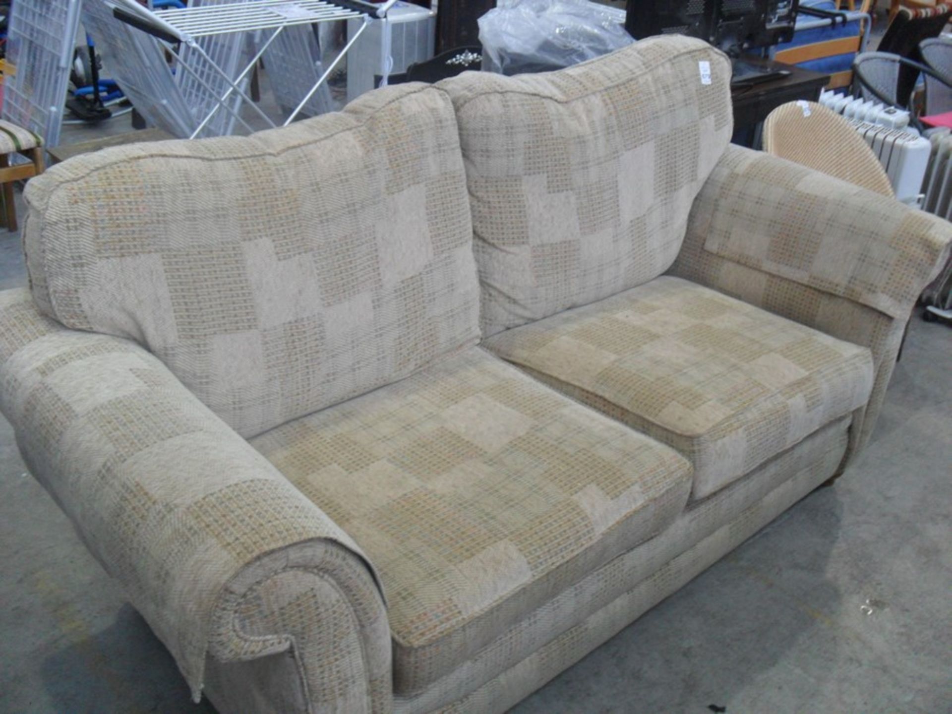 CLEAN 3 SEATER FABRIC SETTEE