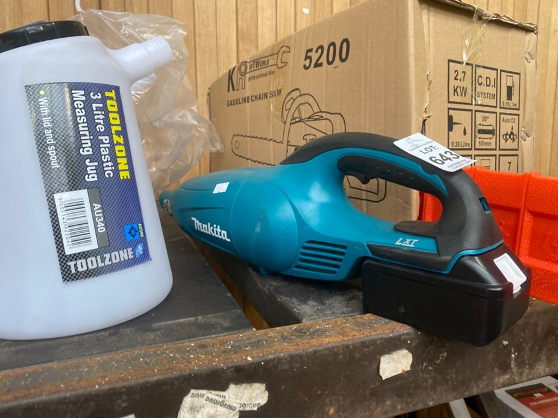 MAKITA CORDLESS VACUUM CLEANER - Image 2 of 2