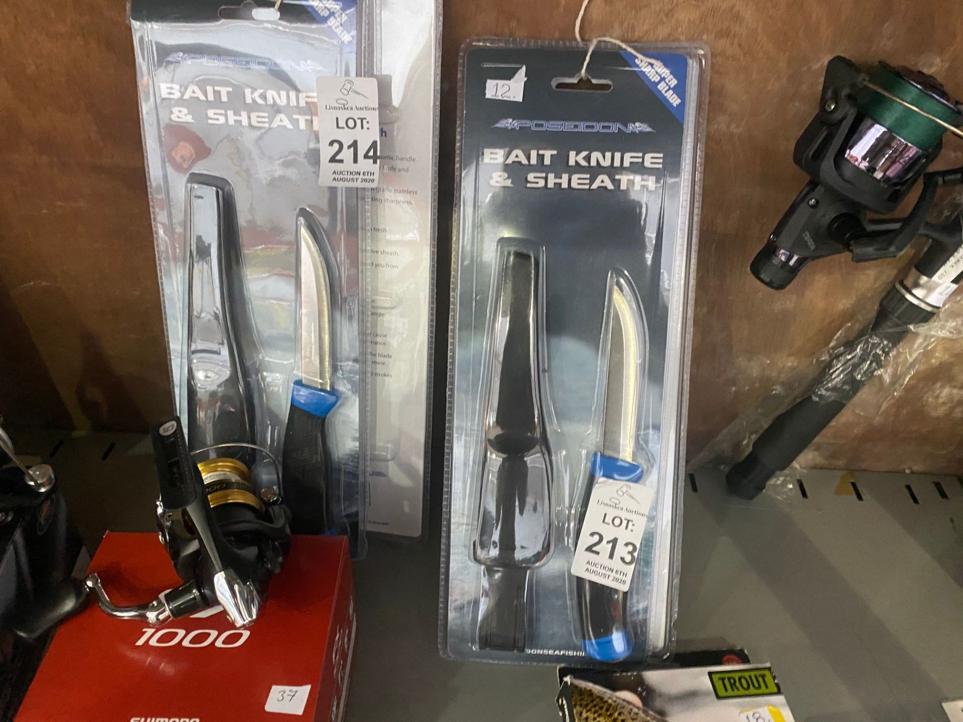 PAIR OF NEW POSEIDON BAIT KNIVES AND SHEATHES (OVER 18YRS ONLY ID MAY BE REQUIRED ON COLLECTION)