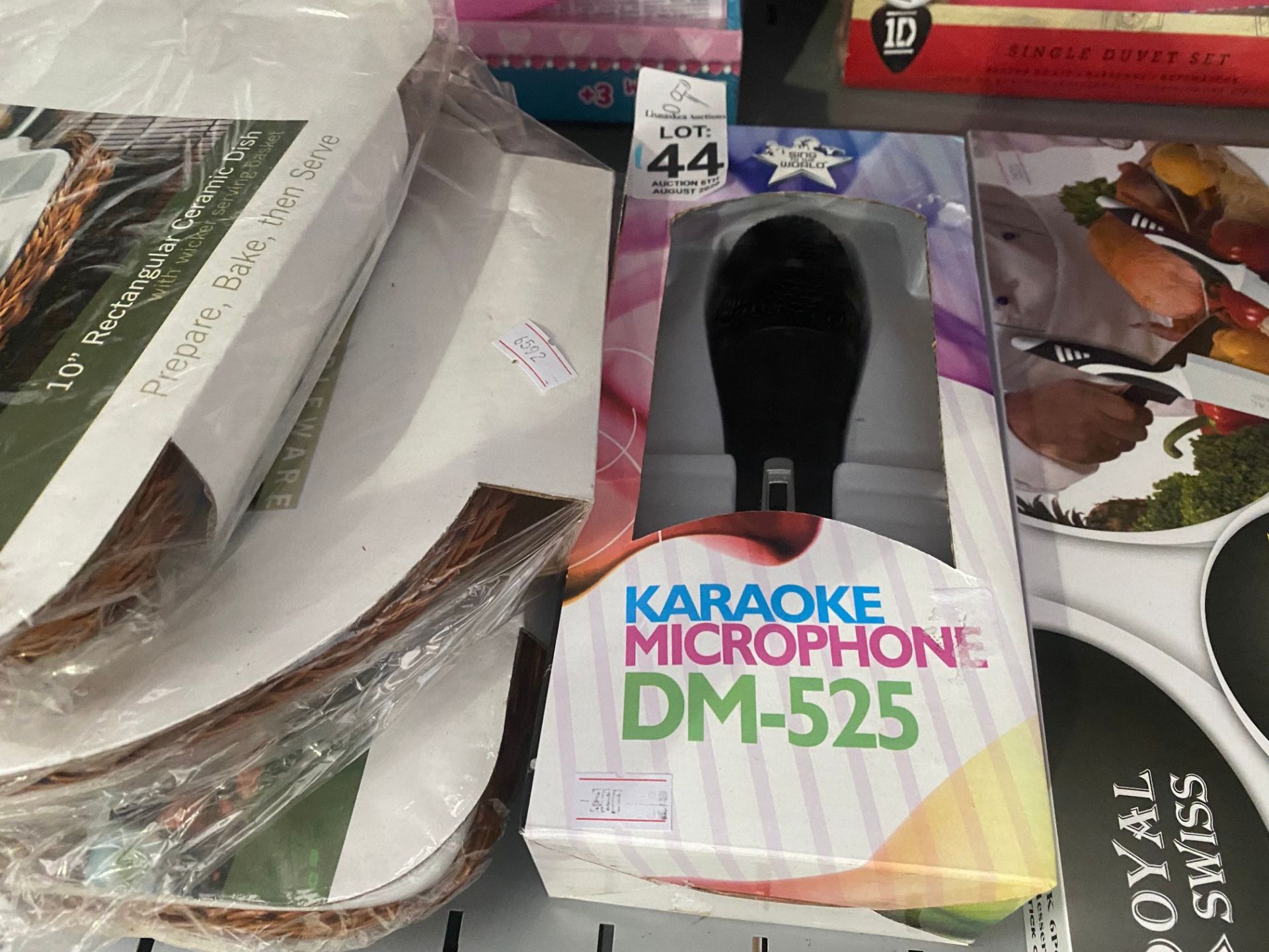 BOXED KARAOKE MICROPHONE (NEW)