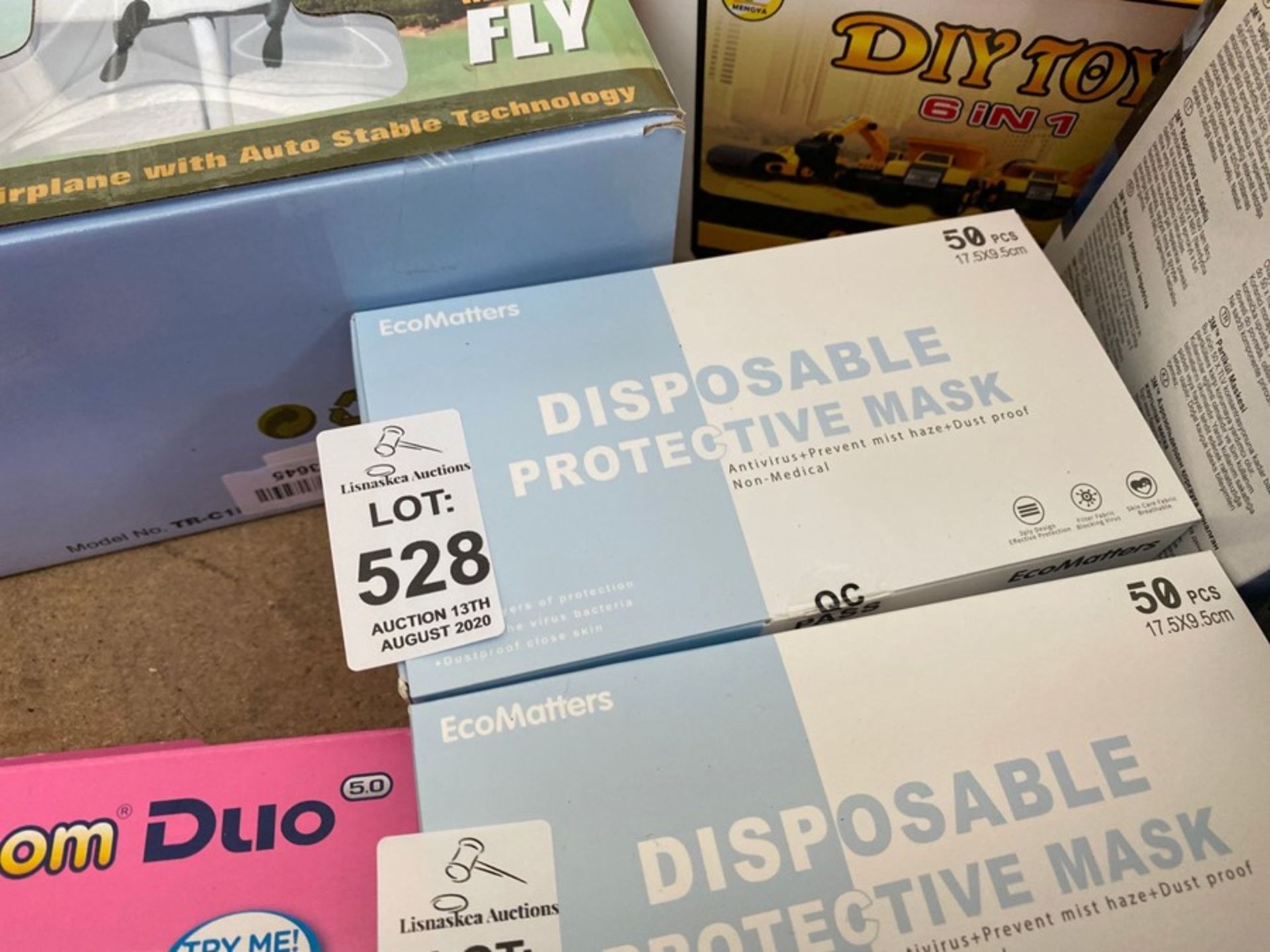 BOX OF 50 DISPOSABLE PROTECTIVE MASKS