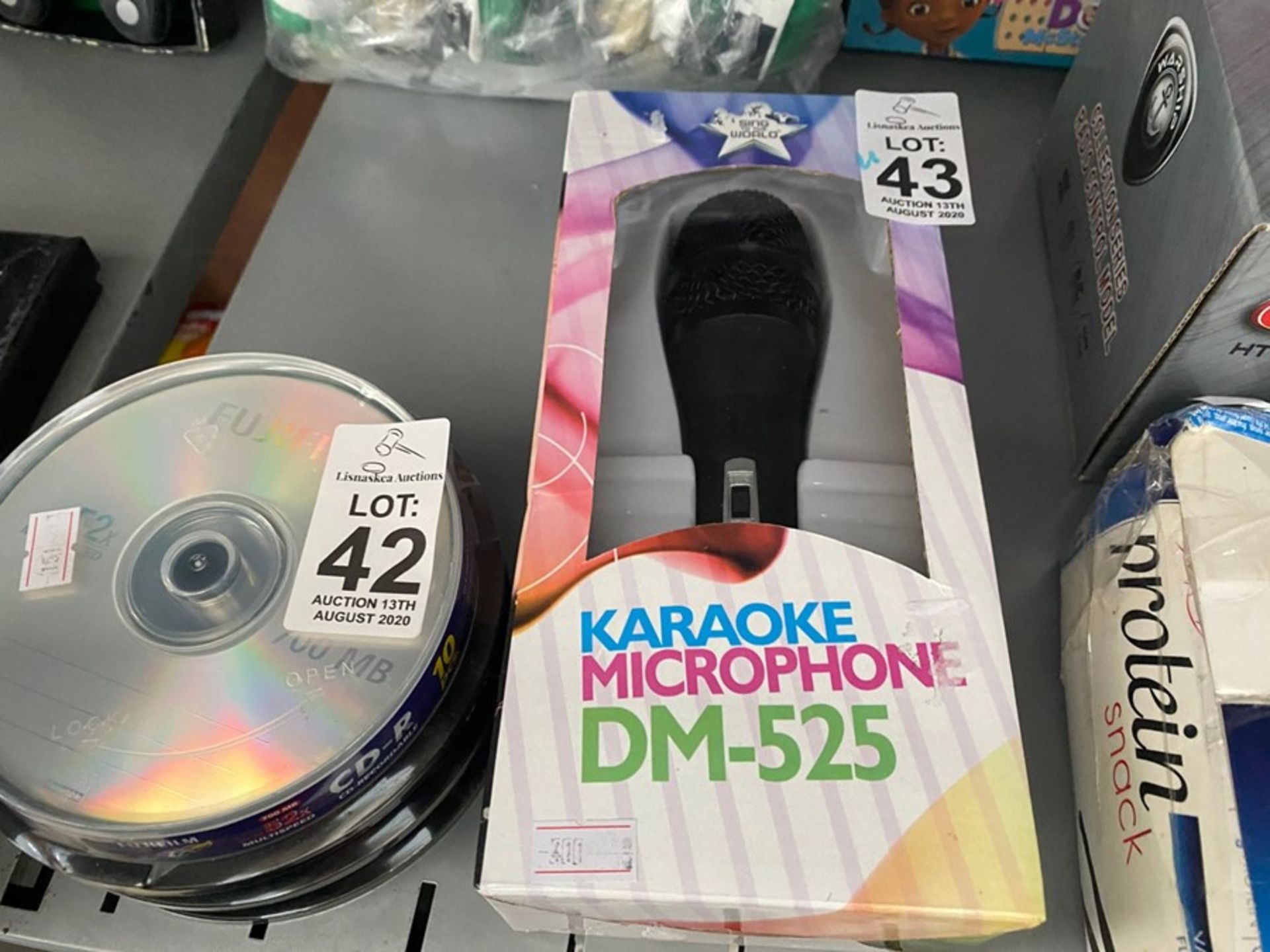 BOXED KARAOKE MICROPHONE