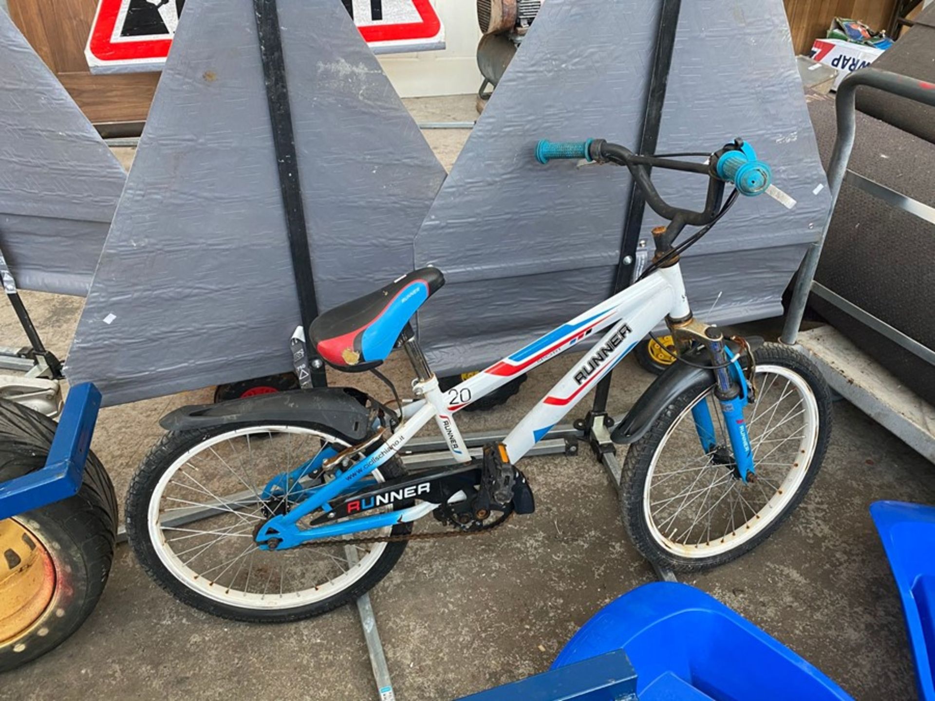 CHILDS BIKE