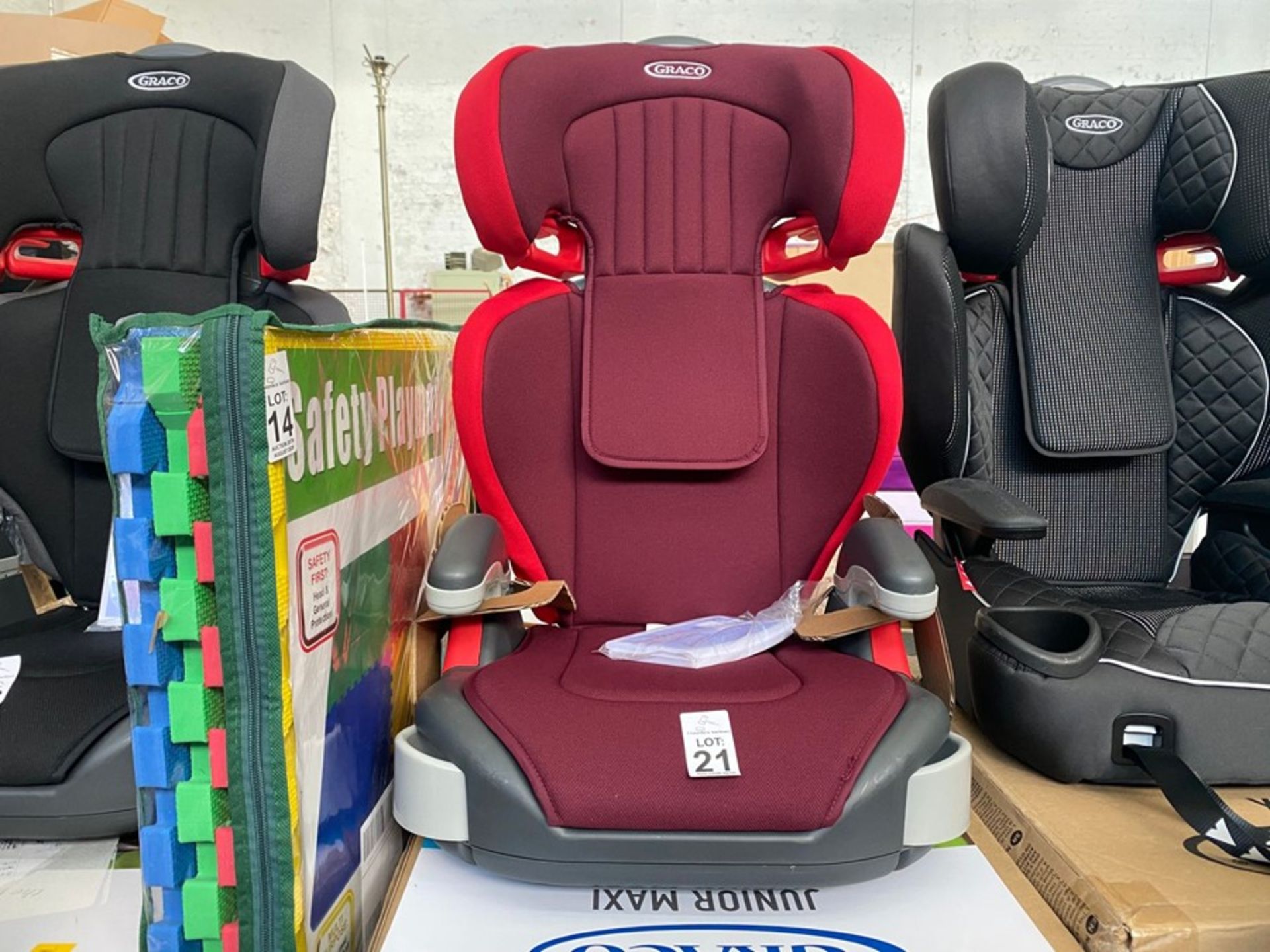 IMMACULATE GRACO JUNIOR MAXI CAR SEAT WITH BOX