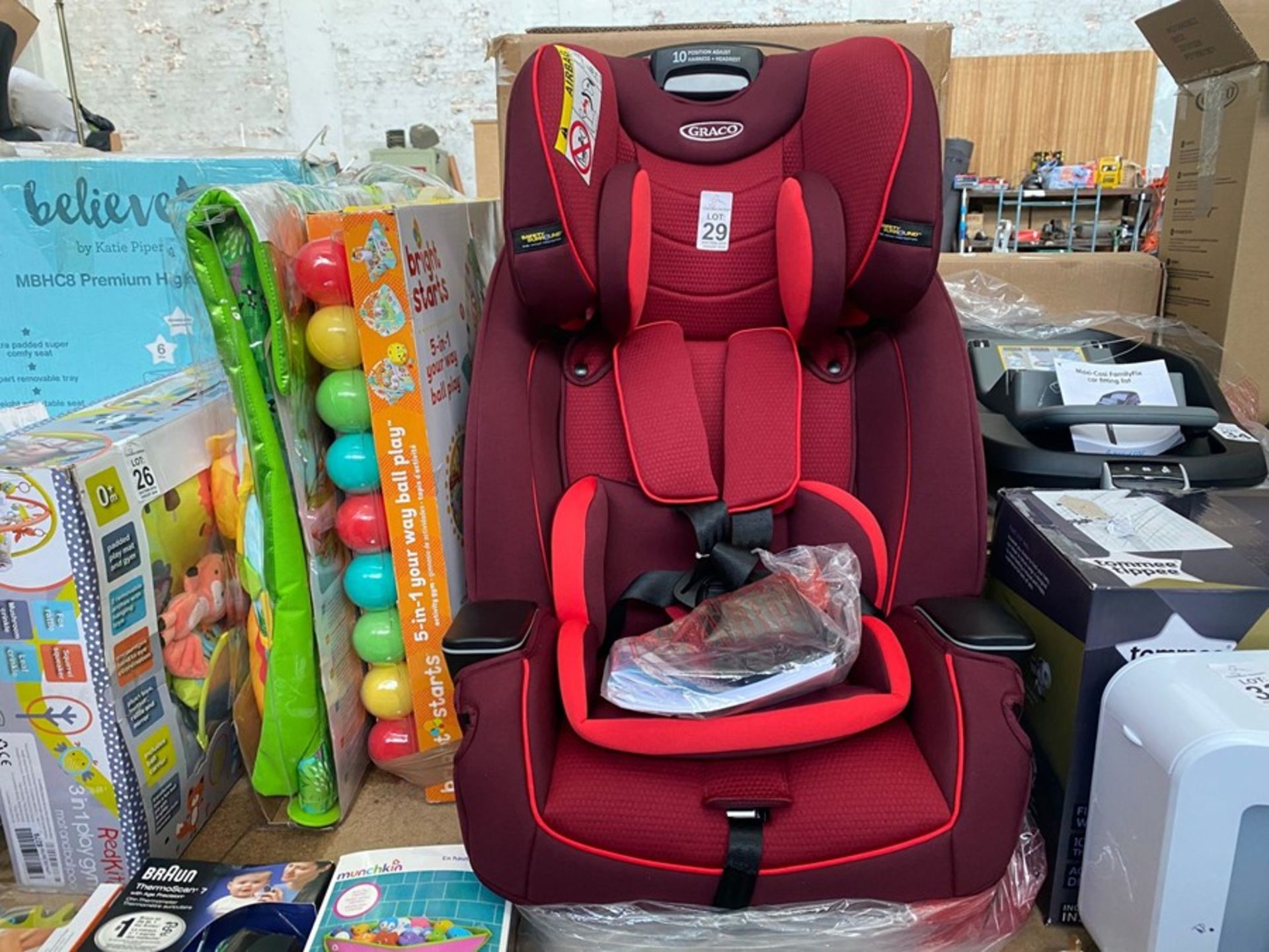 IMMACULATE GRACO SLIM FIT ALL IN ONE CAR SEAT