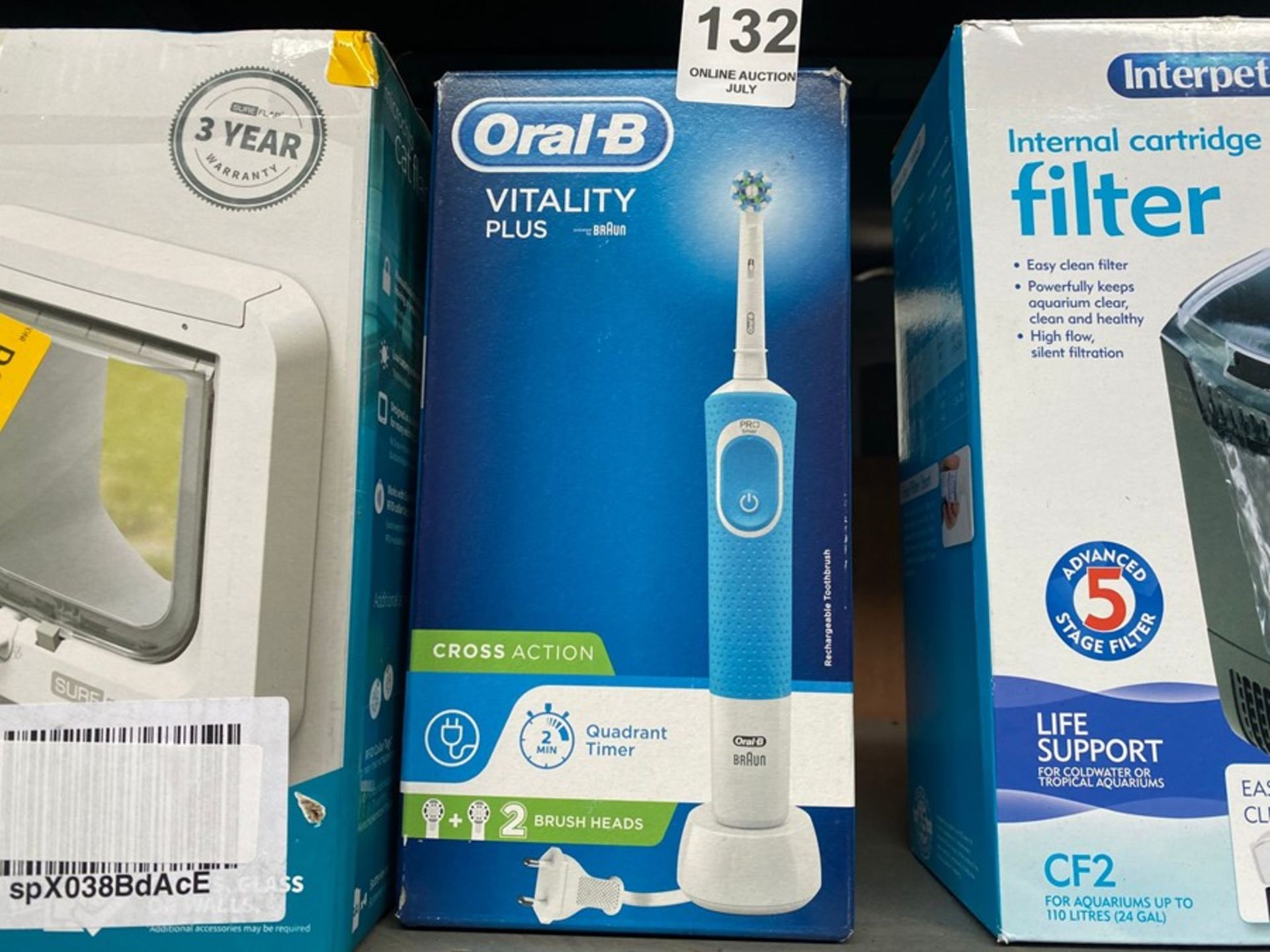 ORAL-B VITALITY PLUS ELECTRIC TOOTHBRUSH