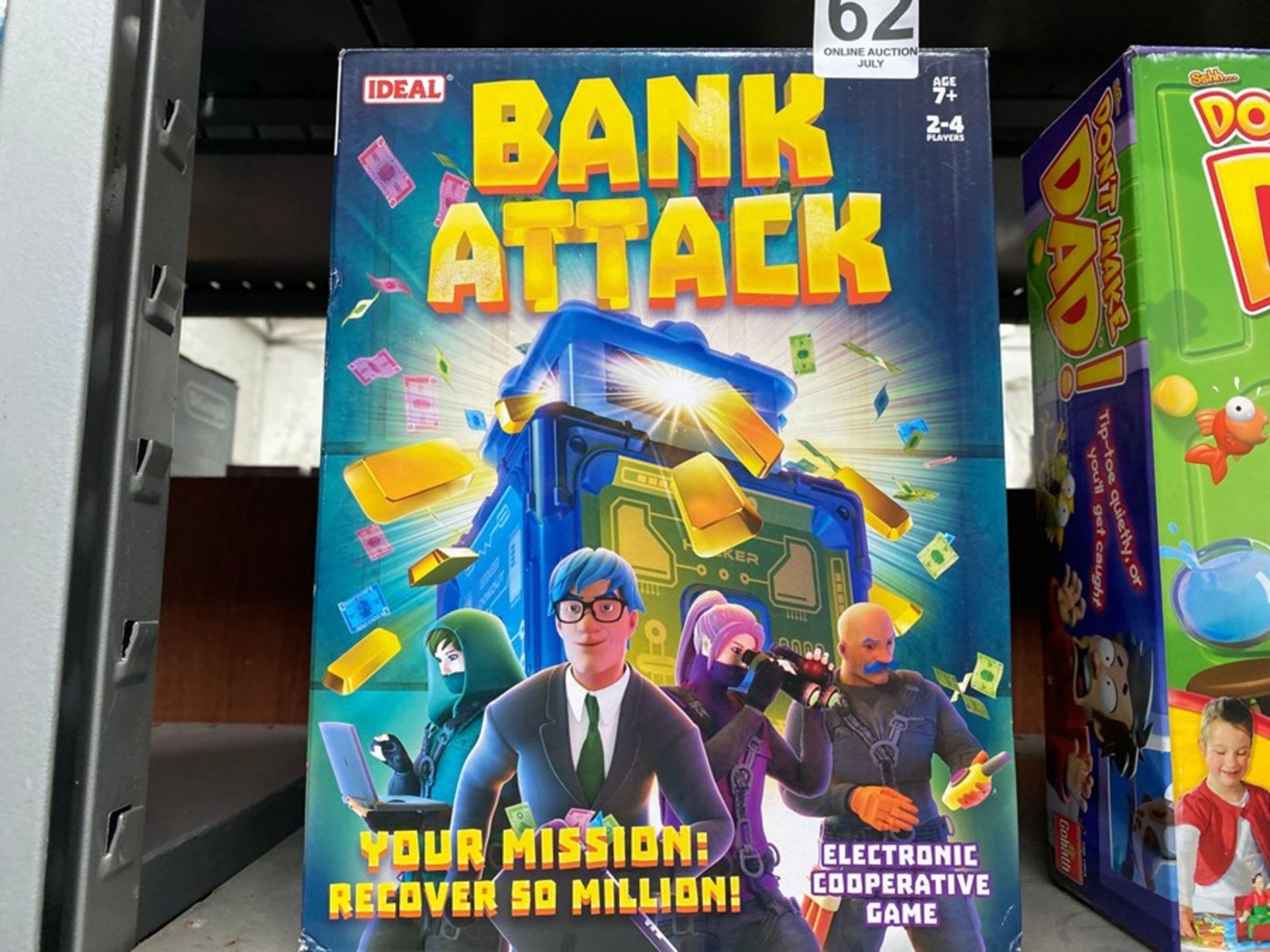 IDEAL BANK ATTACK ELECTRONIC COOPERATIVE GAME