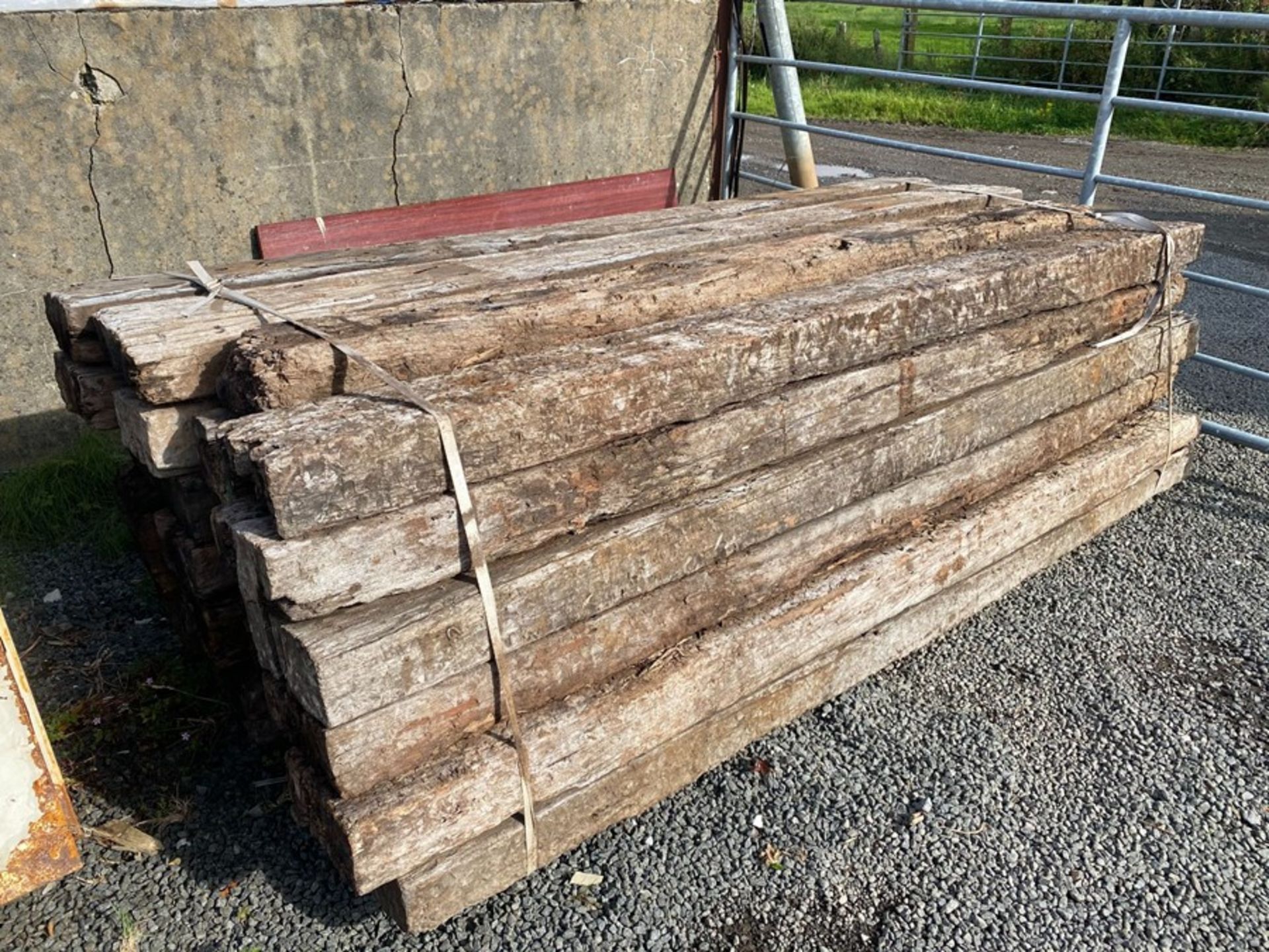 LOT OF 4 RAILWAY SLEEPERS