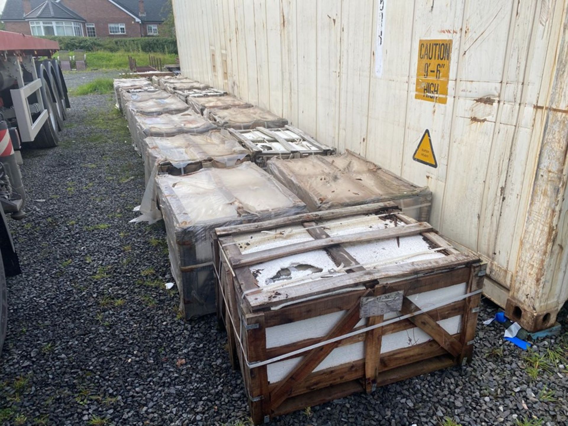CRATE OF 36X INDIAN GREY SANDBLASTED SANDSTONE (1PC 13.5 X 7.5”) - Image 3 of 3