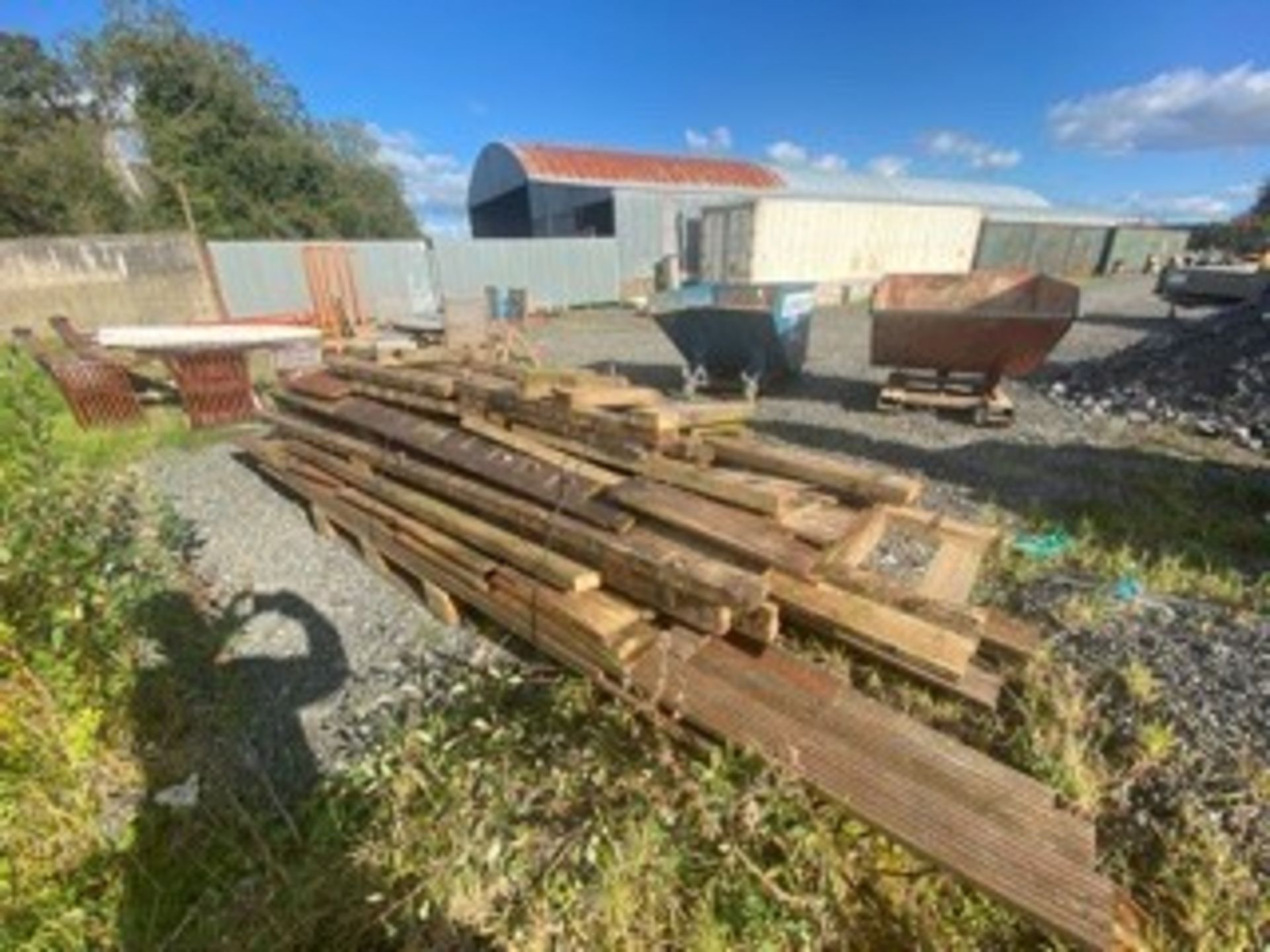BUNDLE OF ASSORTED LENGTHS OF TIMBER - Image 2 of 2