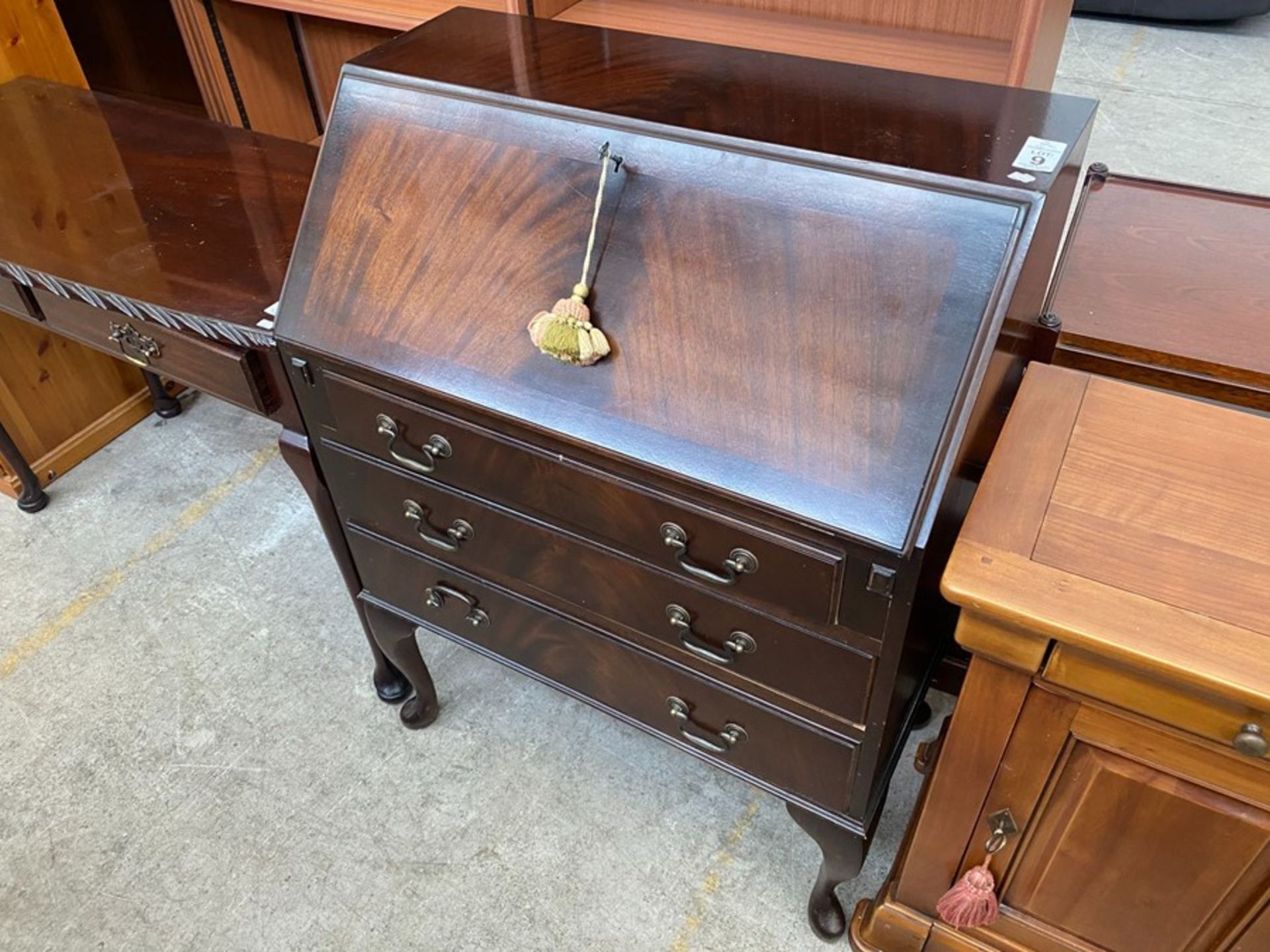 MAHOGANY WRITING BUREAU (WITH KEY)