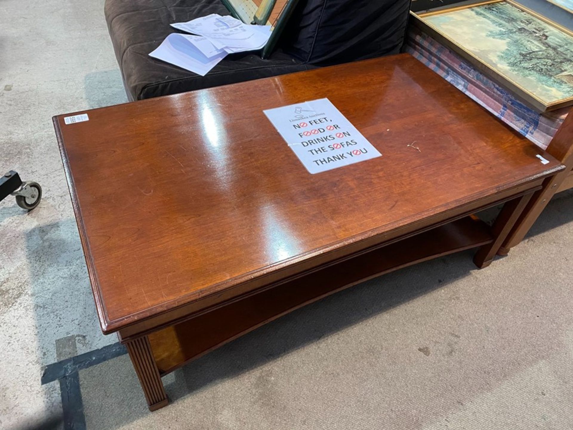 LARGE MAHOGANY COFFEE TABLE - Image 2 of 2