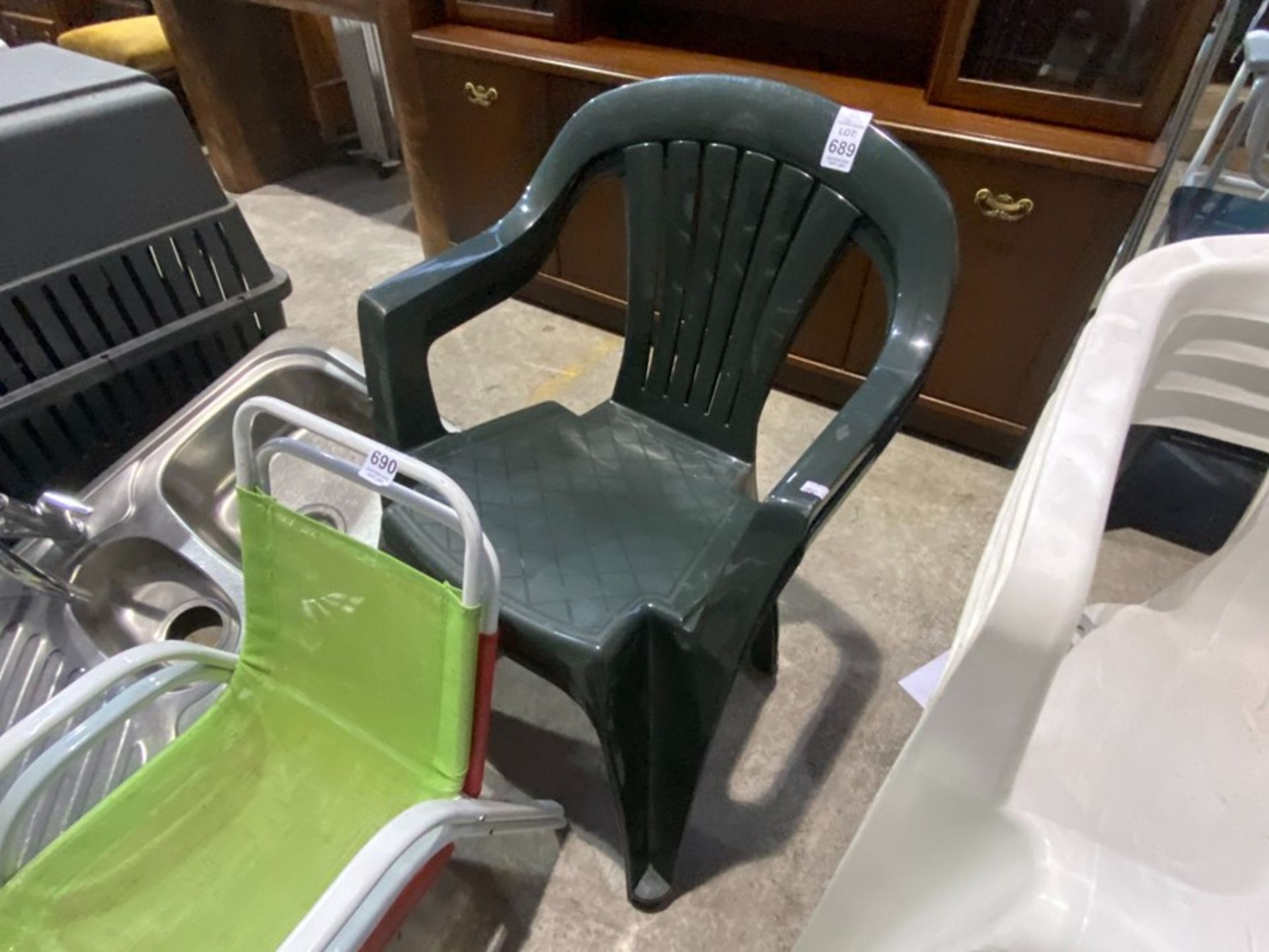 2 GREEN GARDEN CHAIRS