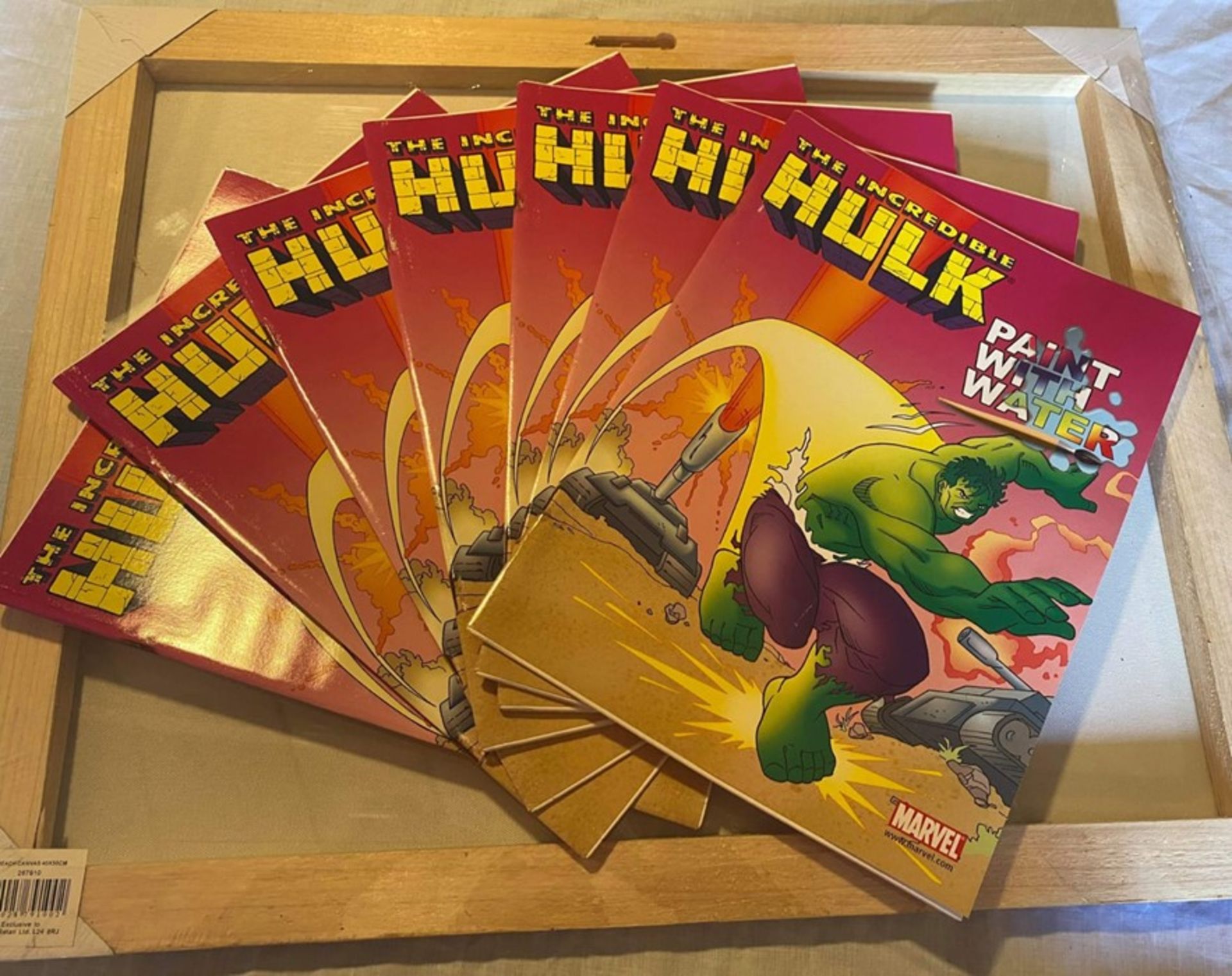16 X THE INCREDIBLE HULK "PAINT WITH WATER" BOOKS