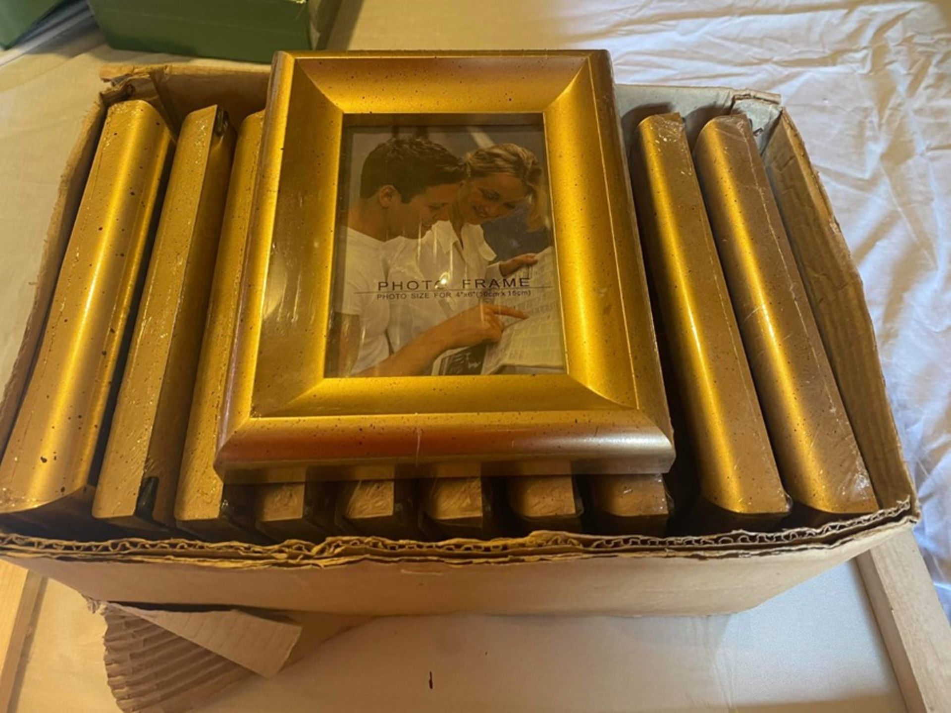 12 X NEW PICTURE FRAMES "GOLD"