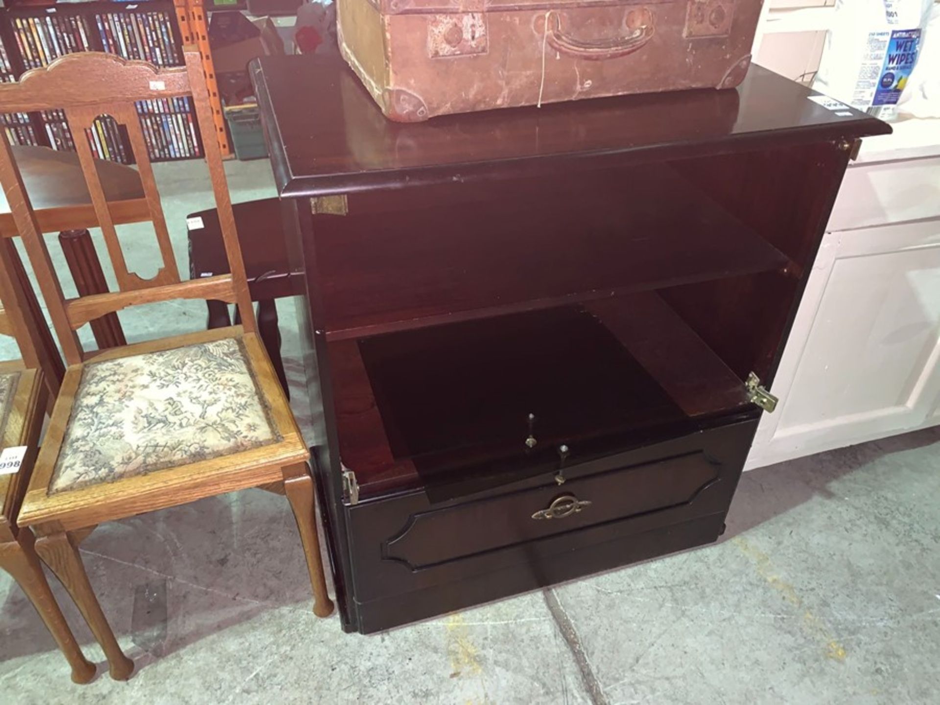 GLASS FRONTED TV CABINET
