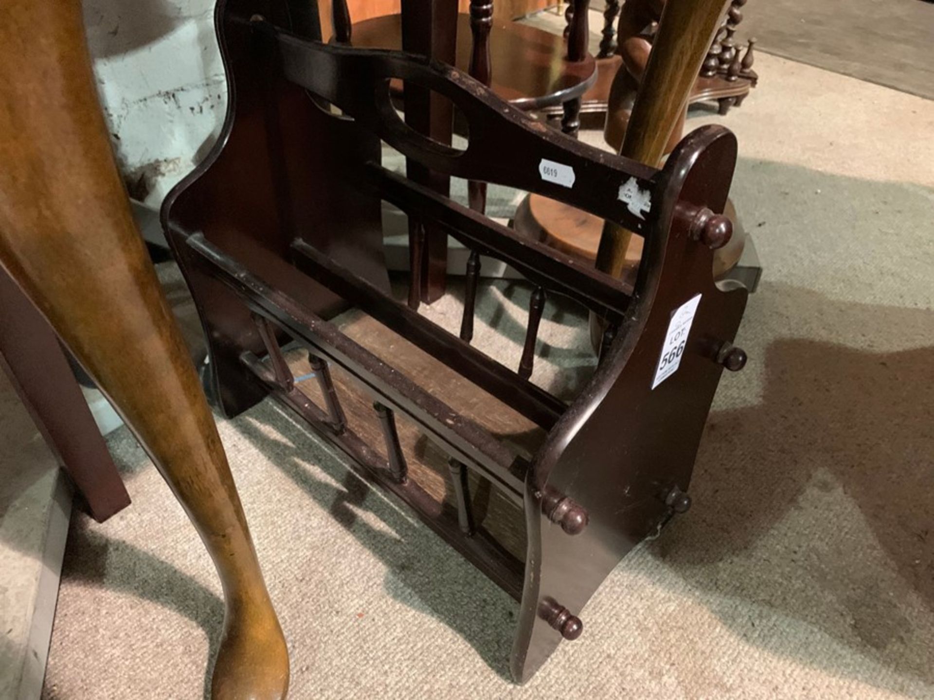 MAHOGANY MAGAZINE RACK