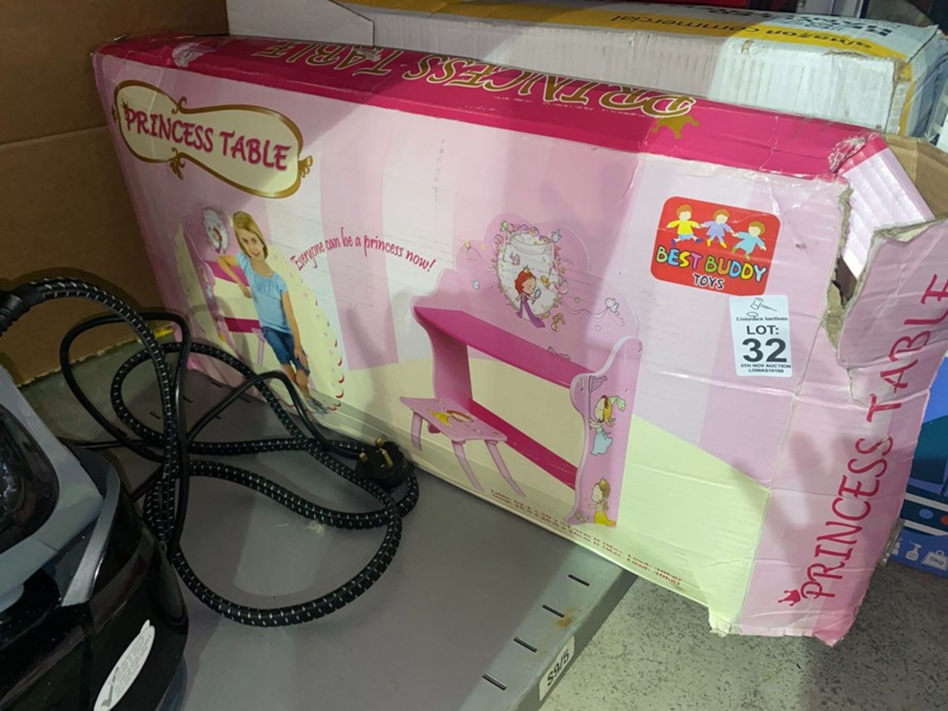 BEST BUDDY TOYS PRINCESS TABLE