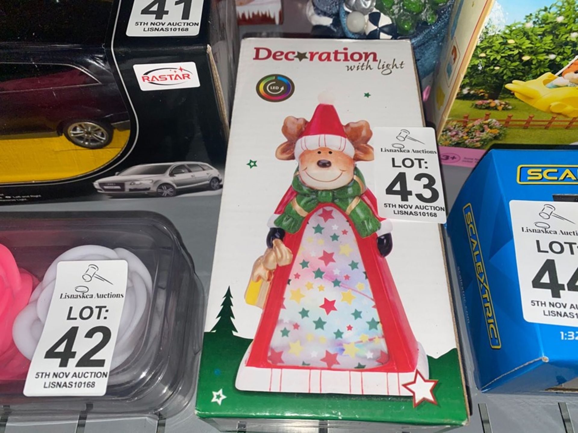 CHRISTMAS LIGHT UP ORNAMENT (NEW)