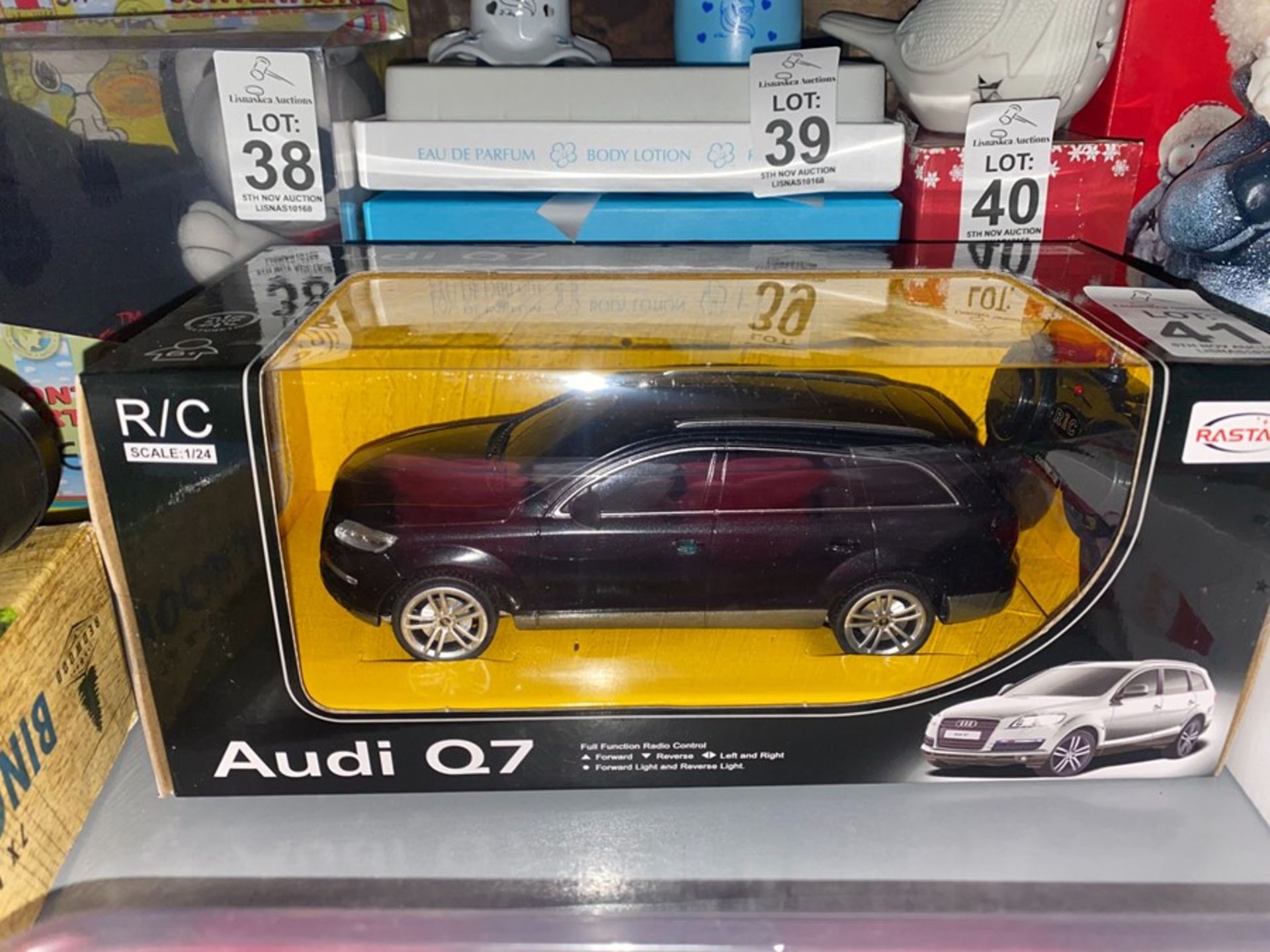 AUDI Q7 REMOTE CONTROL MODEL CAR (NEW)