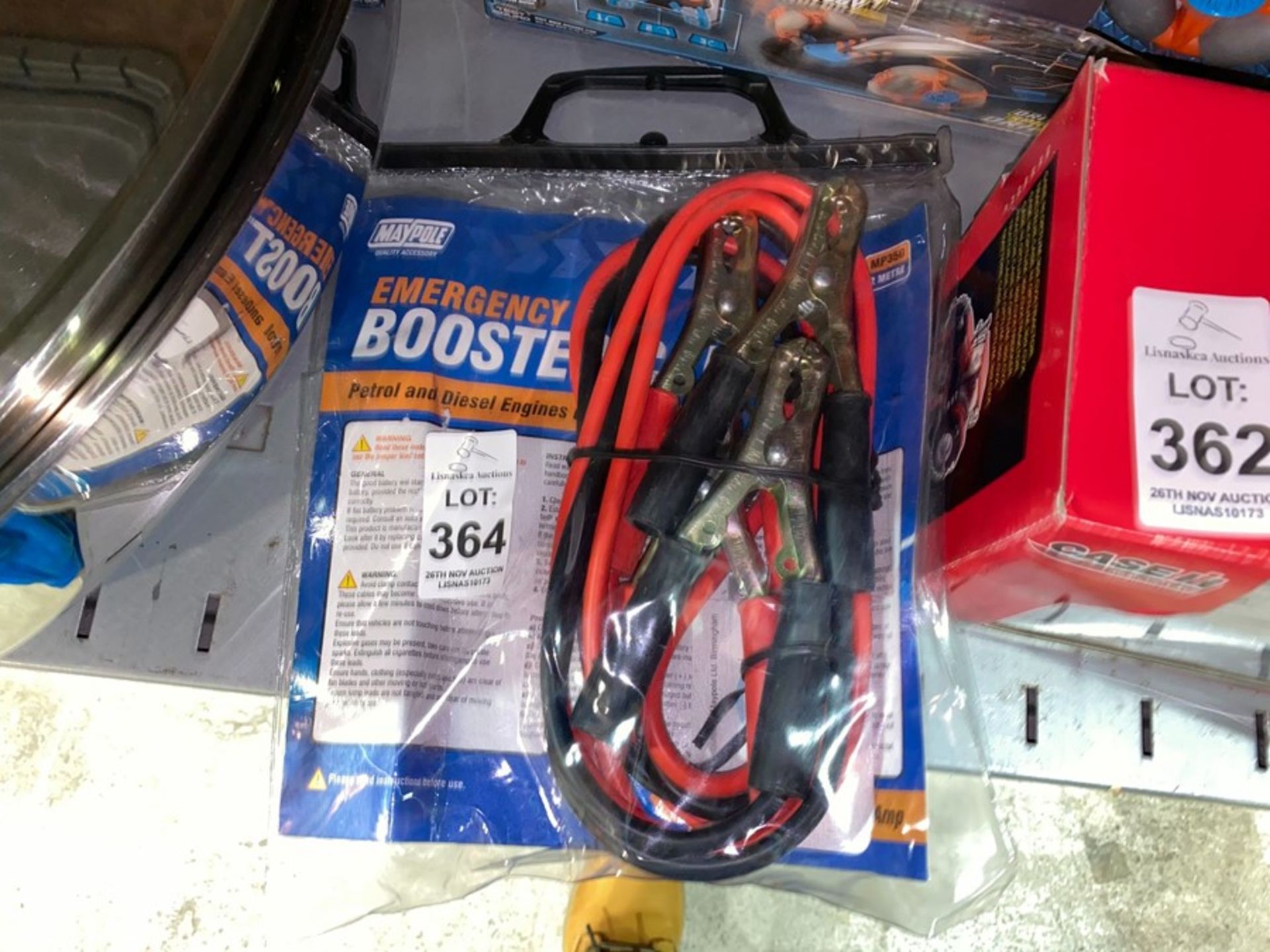 SET OF BOOSTER CABLES