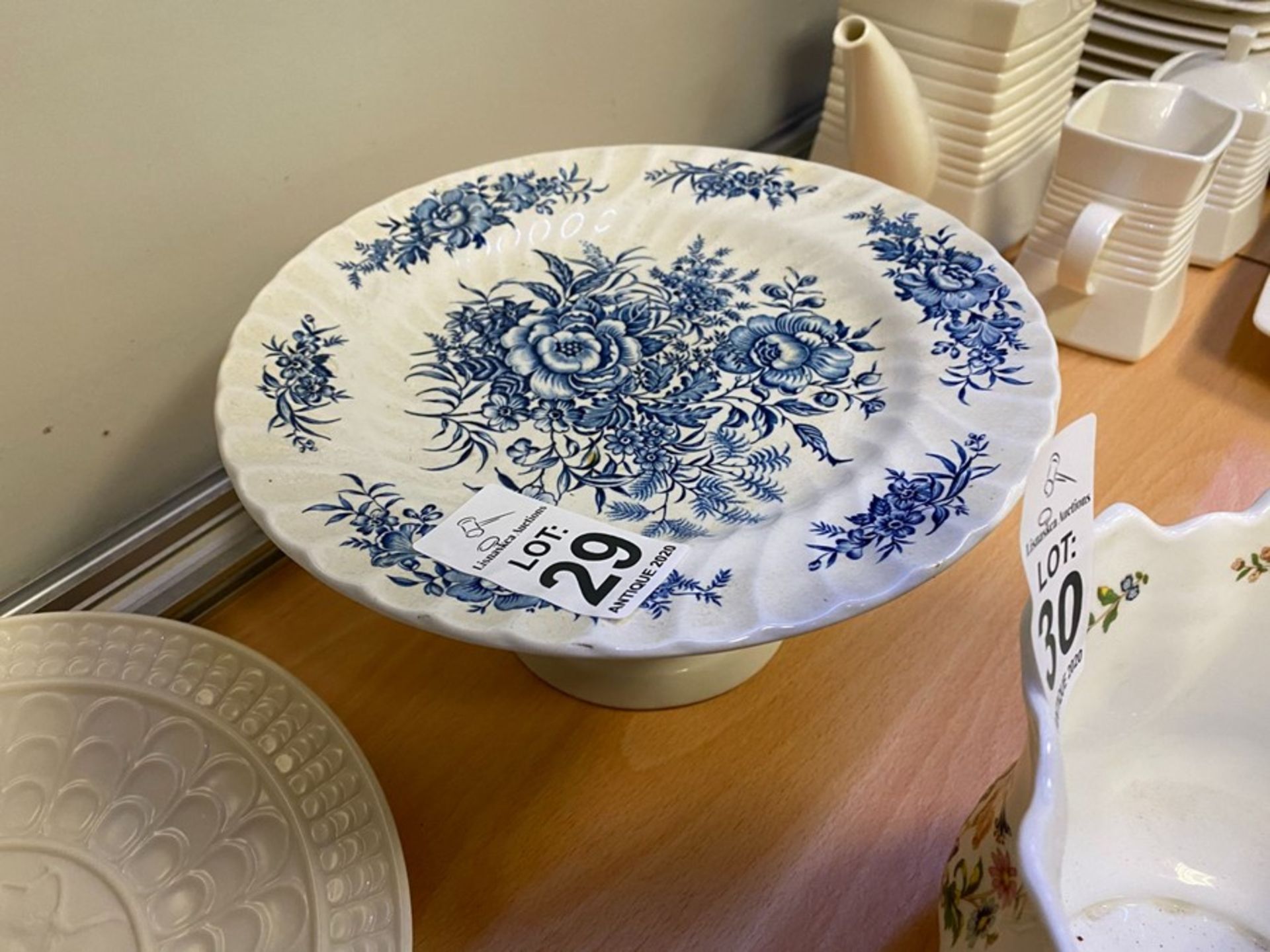 BLUE & WHITE CAKE STAND