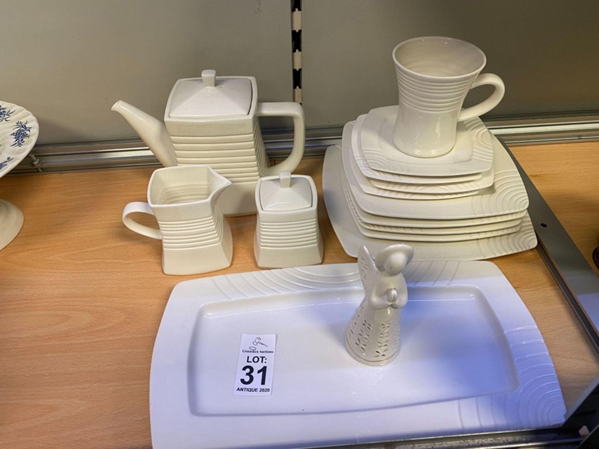 15PC BELLEEK LIVING KITCHENWARE